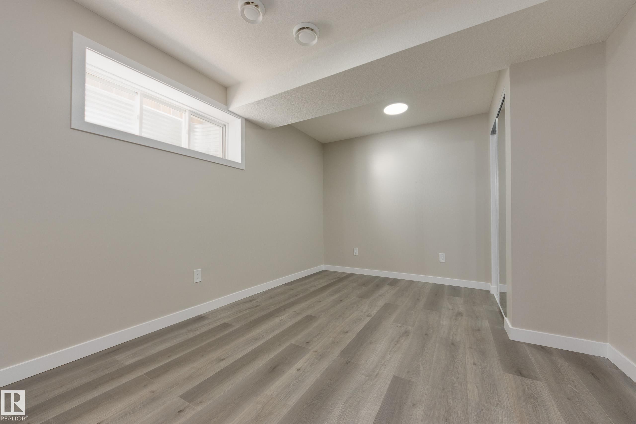 1939 118 Street, Edmonton, AB - Indoor Photo Showing Other Room