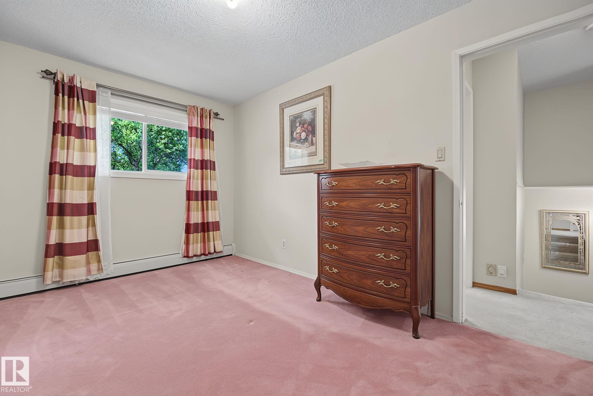 14703 65 Street Nw, Edmonton, AB - Indoor
