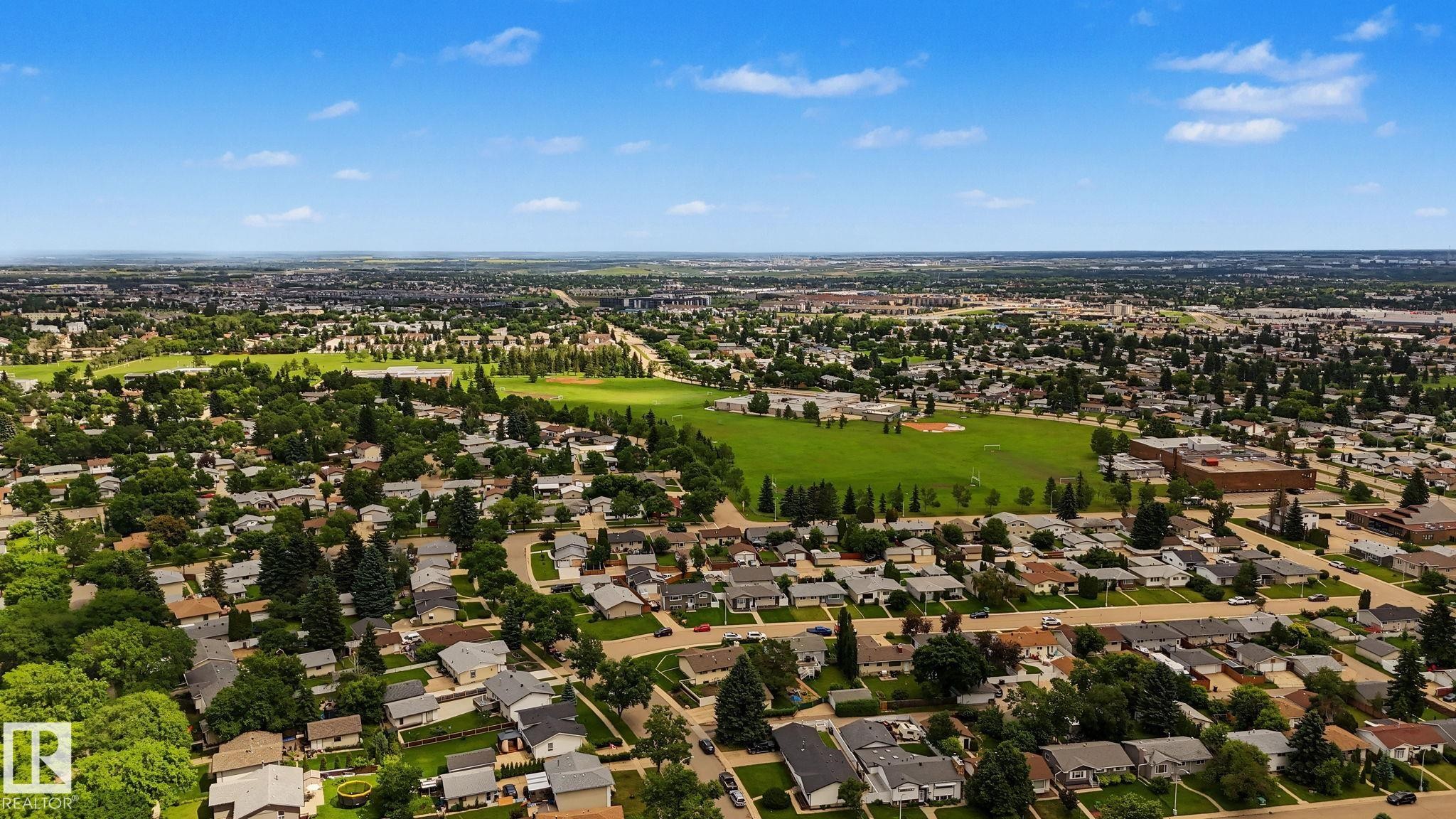 14703 65 Street Nw, Edmonton, AB - Outdoor With View