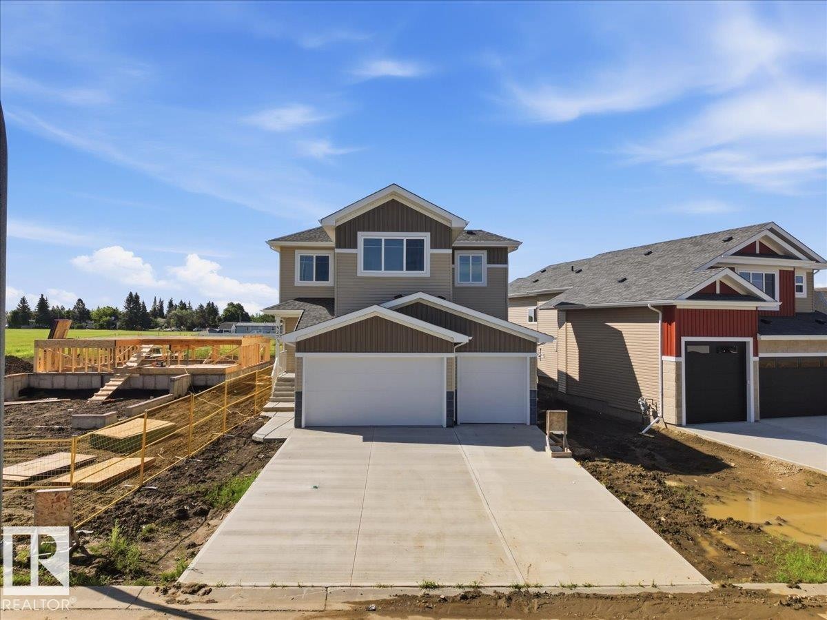 5221 47 Ave, Calmar, AB - Outdoor