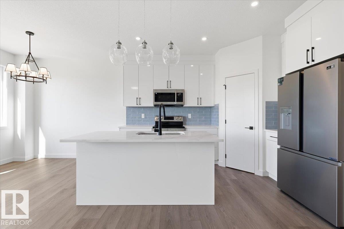 5221 47 Ave, Calmar, AB - Indoor Photo Showing Kitchen With Upgraded Kitchen