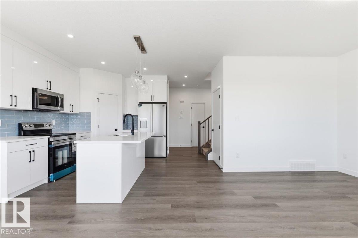 5221 47 Ave, Calmar, AB - Indoor Photo Showing Kitchen With Upgraded Kitchen