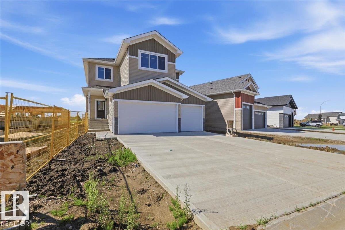 5221 47 Ave, Calmar, AB - Outdoor