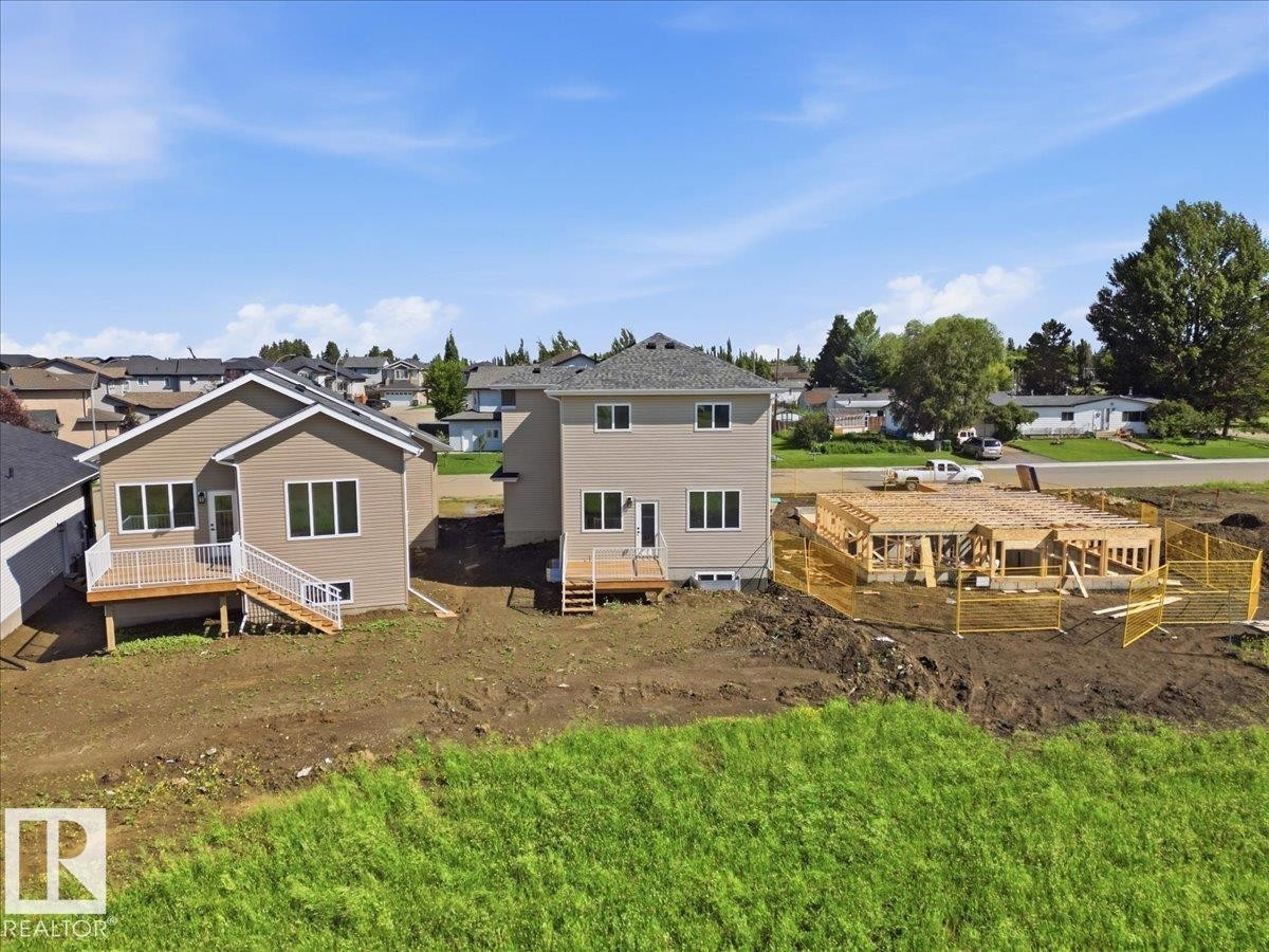5221 47 Ave, Calmar, AB - Outdoor