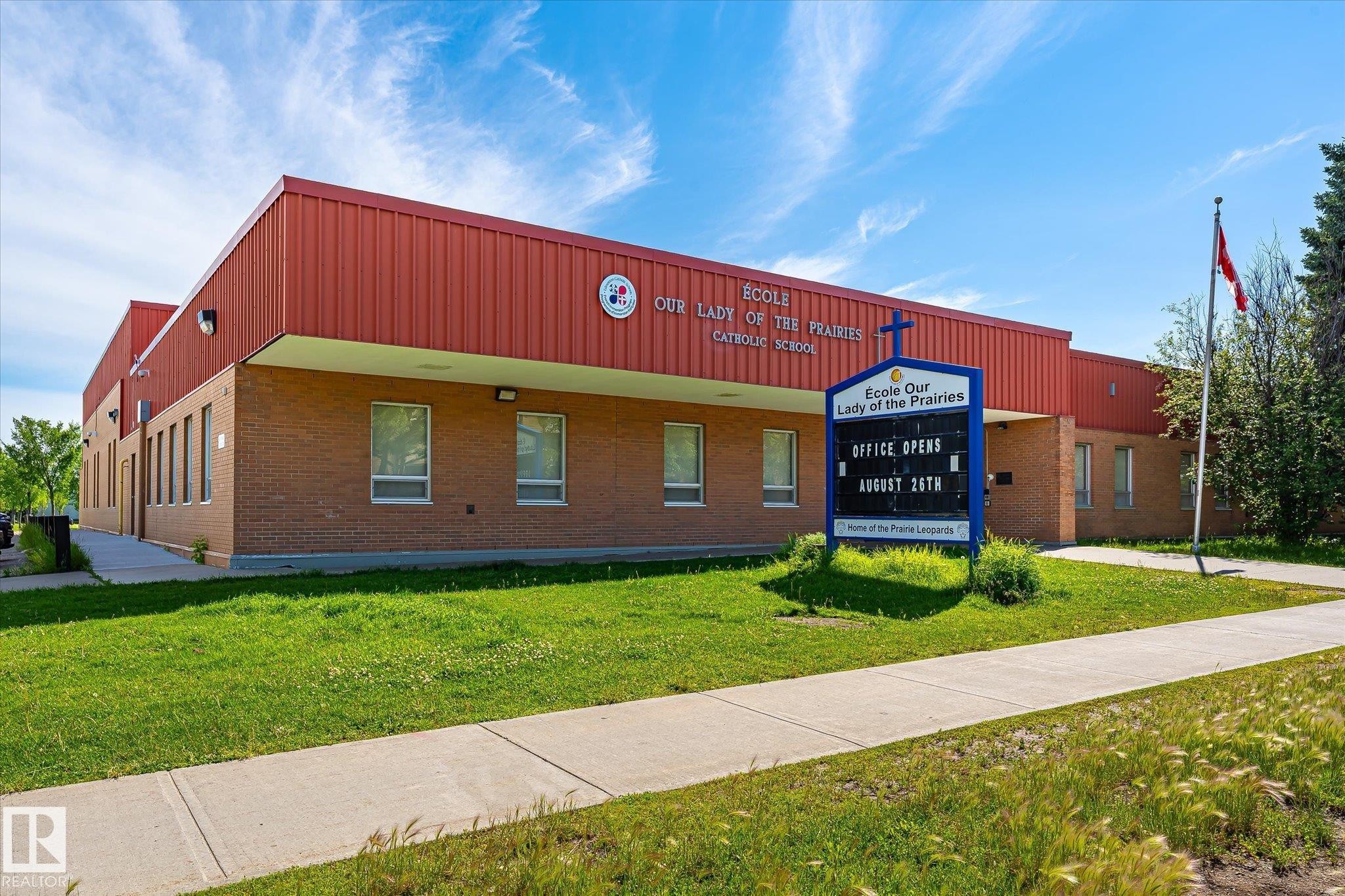 #418 17404 64 Av Nw, Edmonton, AB - Outdoor