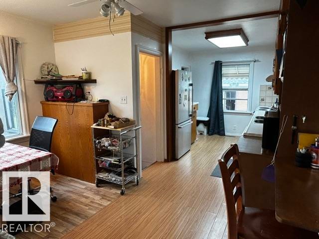 5004 52 Avenue, Chipman, AB - Indoor