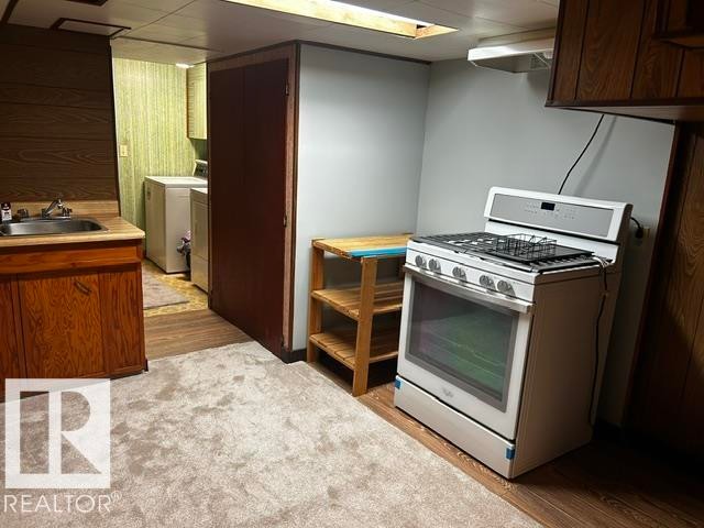 5004 52 Avenue, Chipman, AB - Indoor