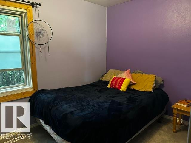 5004 52 Avenue, Chipman, AB - Indoor Photo Showing Bedroom