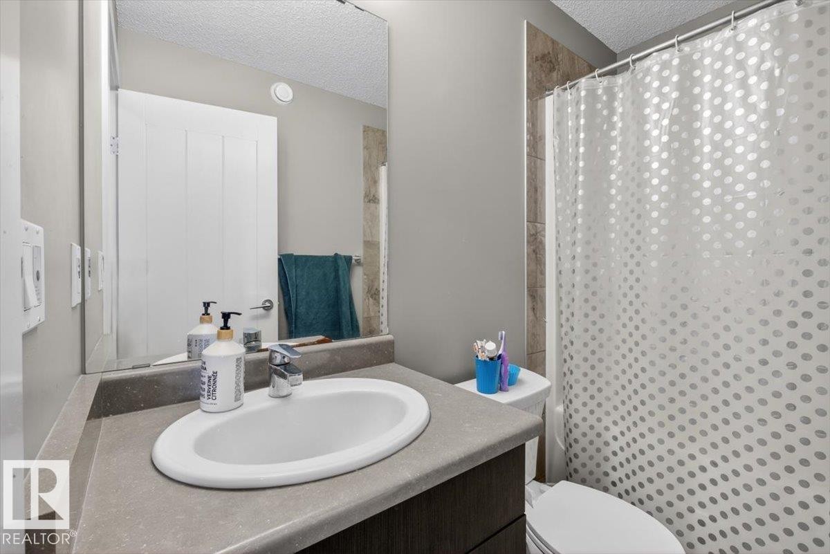 23 2215 24 Street, Edmonton, AB - Indoor Photo Showing Bathroom