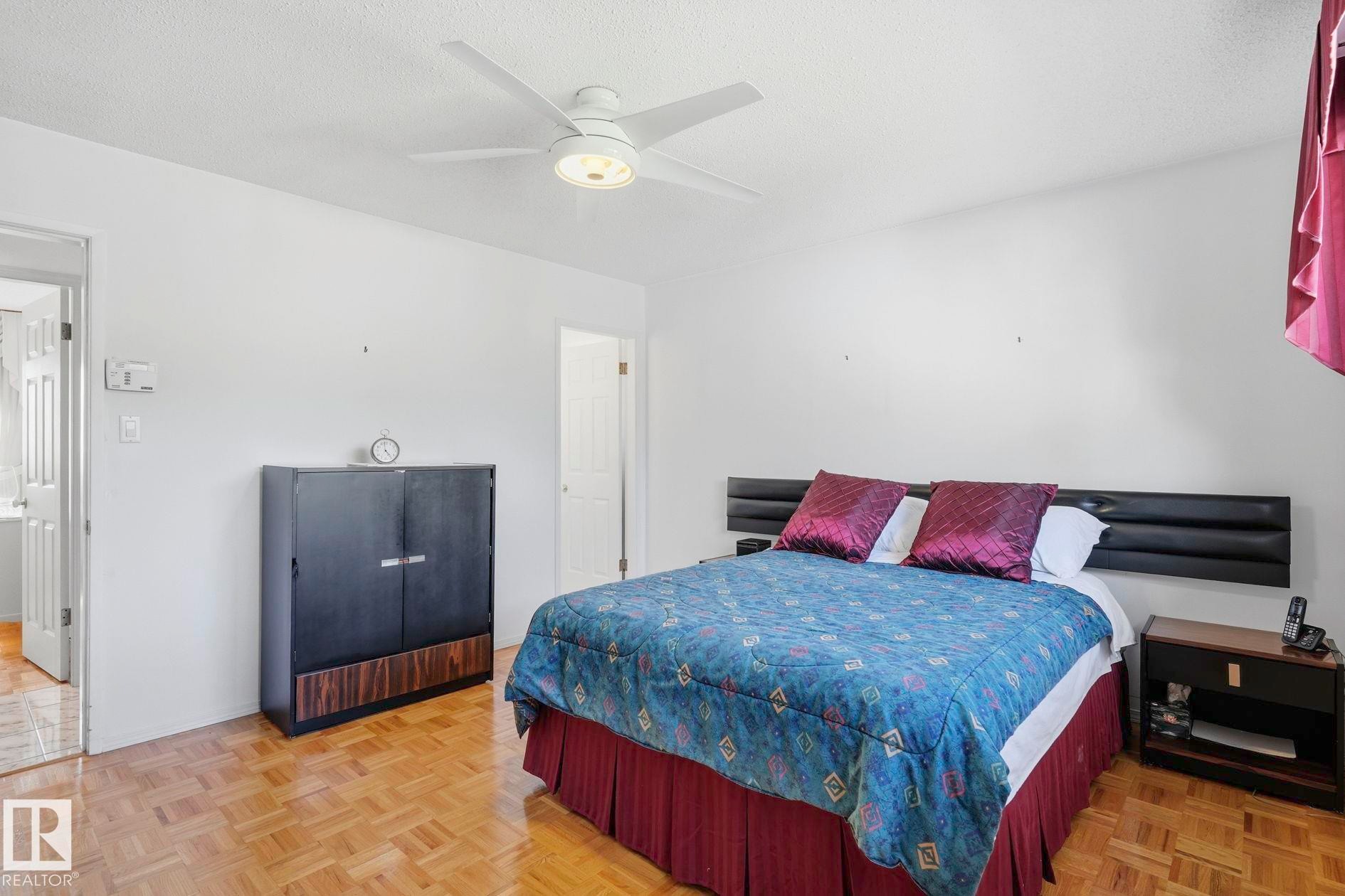 14511 83 Street Nw, Edmonton, AB - Indoor Photo Showing Bedroom