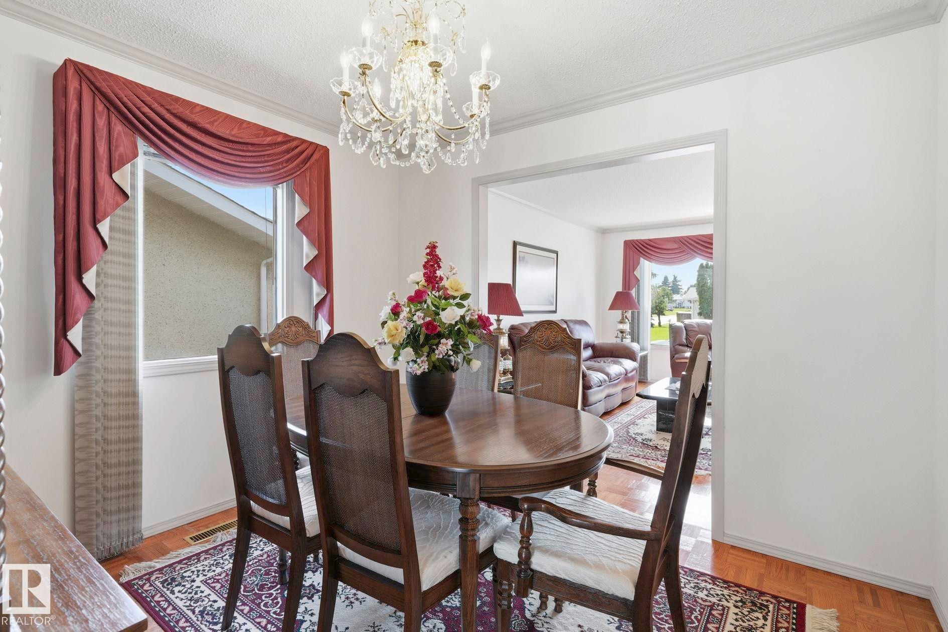 14511 83 Street Nw, Edmonton, AB - Indoor Photo Showing Dining Room