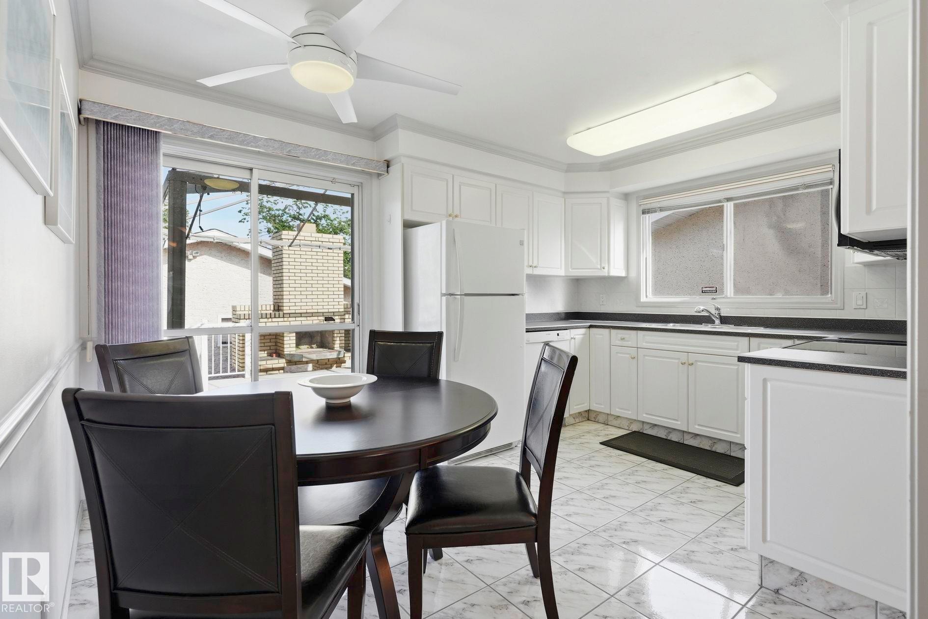 14511 83 Street Nw, Edmonton, AB - Indoor Photo Showing Dining Room