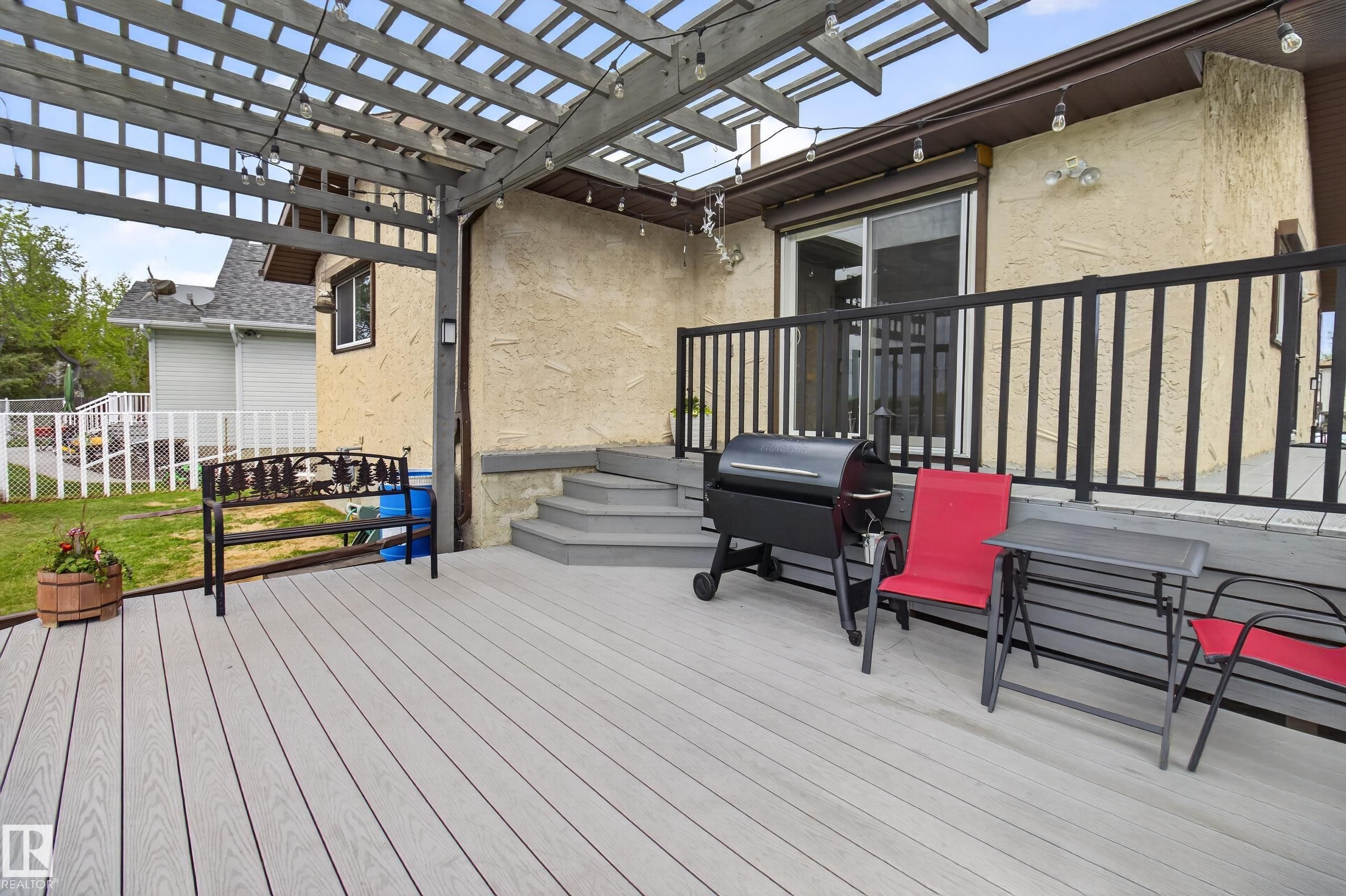 5329 65 St, Redwater, AB - Outdoor With Deck Patio Veranda With Exterior