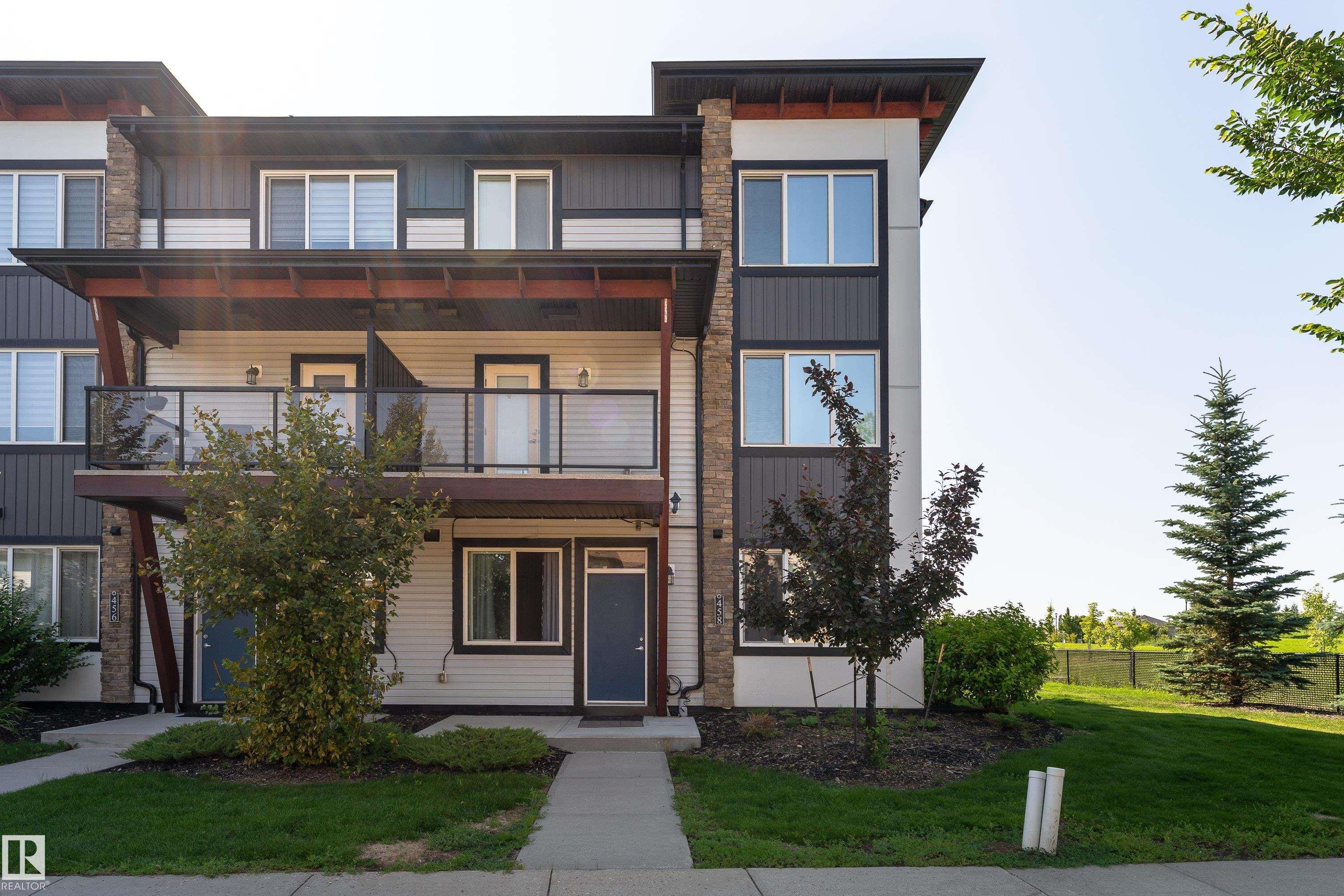 458 Allard Boulevard Sw, Edmonton, AB - Outdoor With Facade