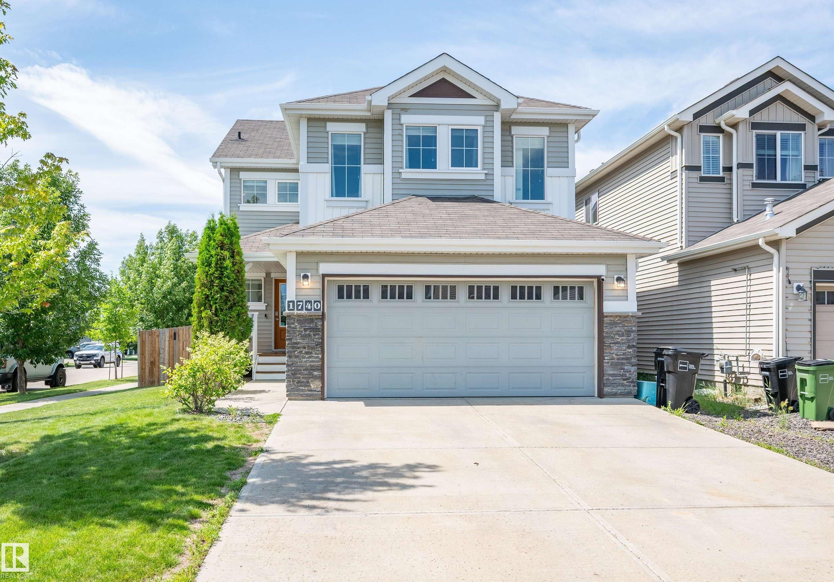 1740 59 Street Sw, Edmonton, AB - Outdoor With Facade