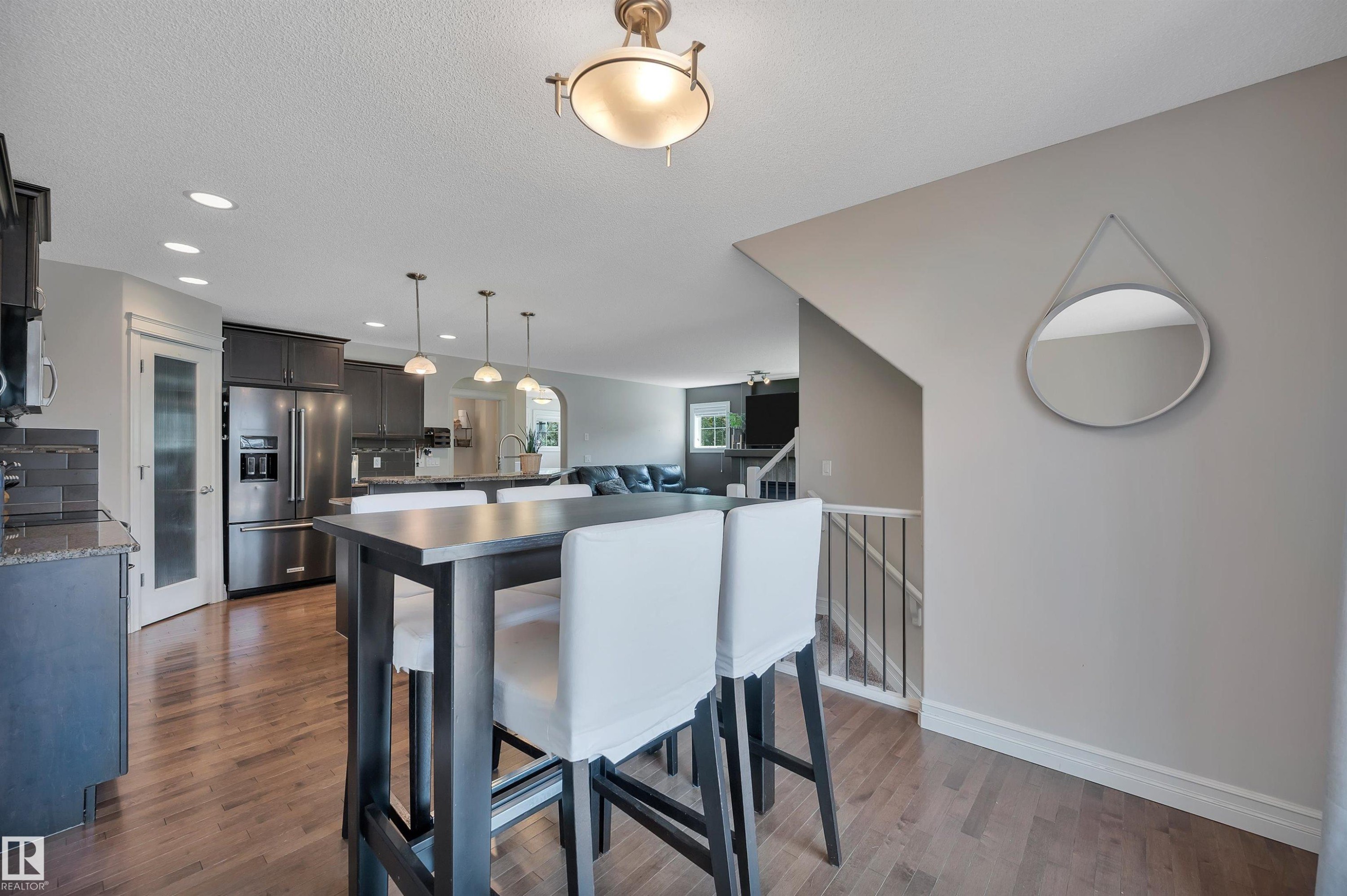 1740 59 Street Sw, Edmonton, AB - Indoor
