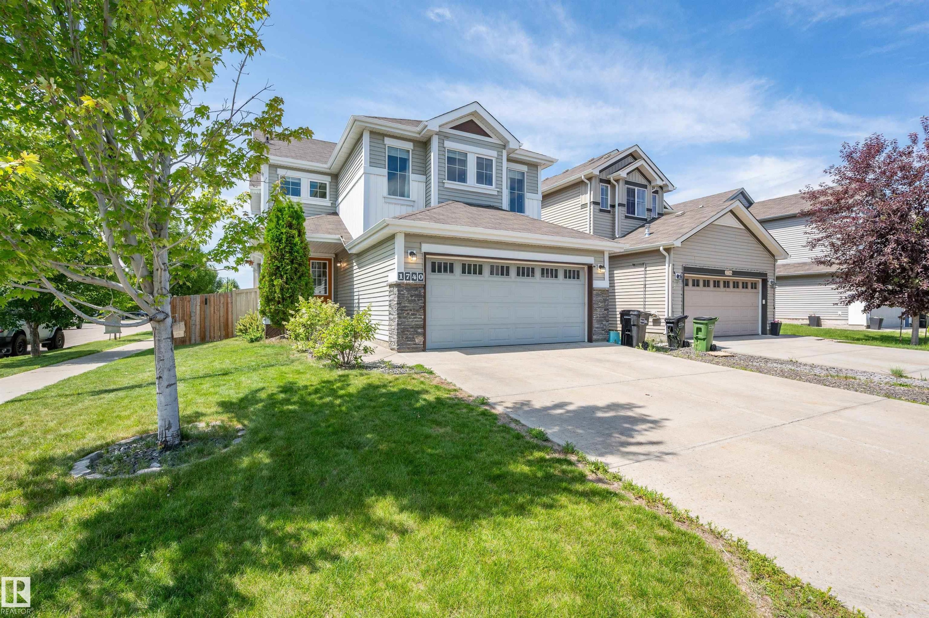 1740 59 Street Sw, Edmonton, AB - Outdoor With Facade