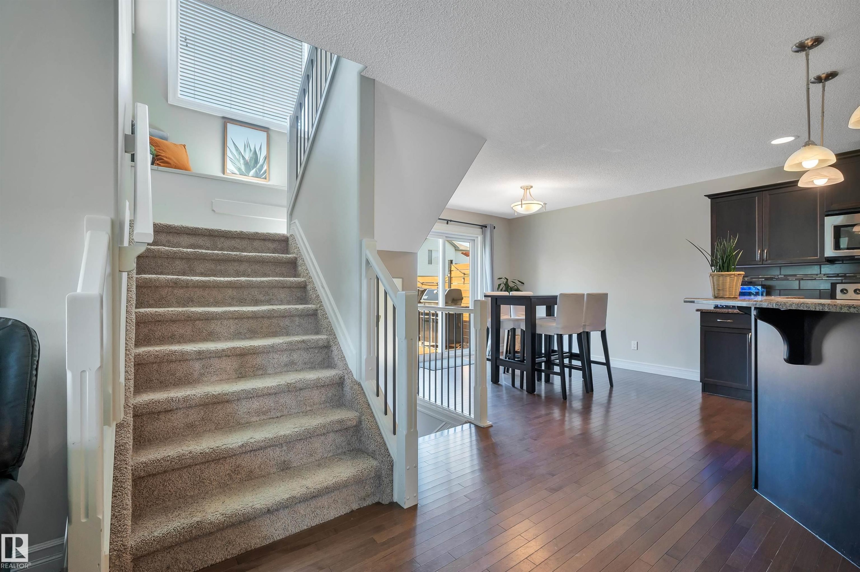 1740 59 Street Sw, Edmonton, AB - Indoor