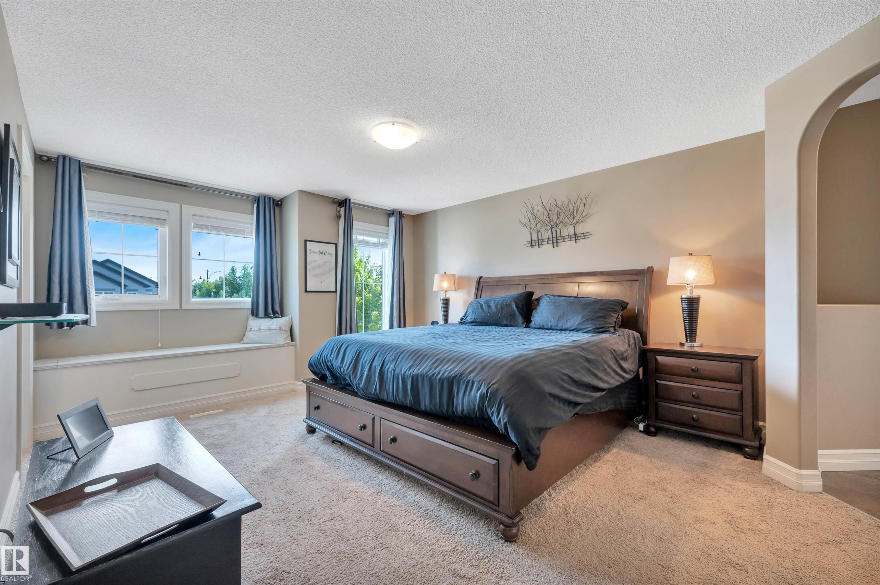1740 59 Street Sw, Edmonton, AB - Indoor Photo Showing Bedroom