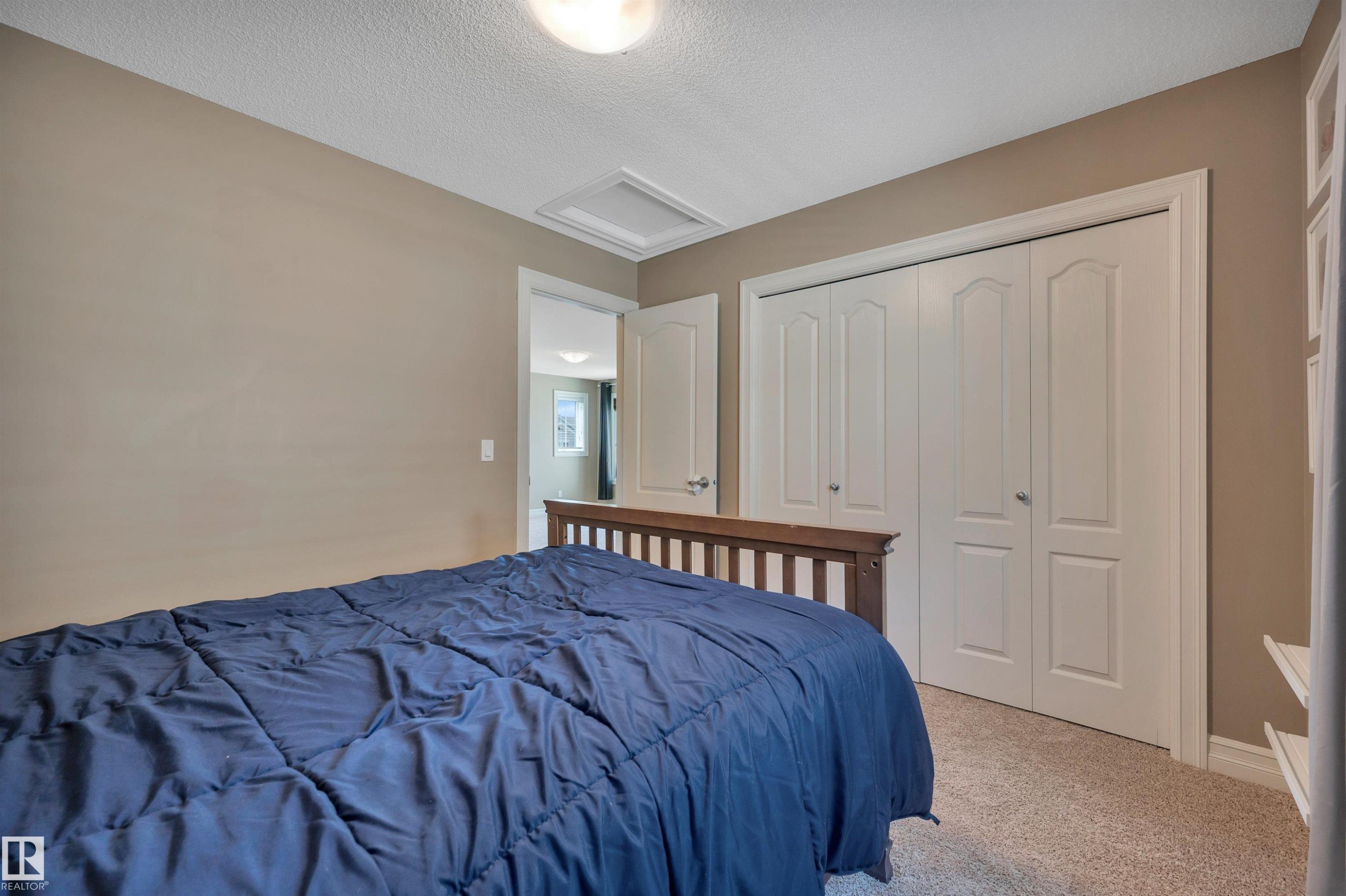 1740 59 Street Sw, Edmonton, AB - Indoor Photo Showing Bedroom