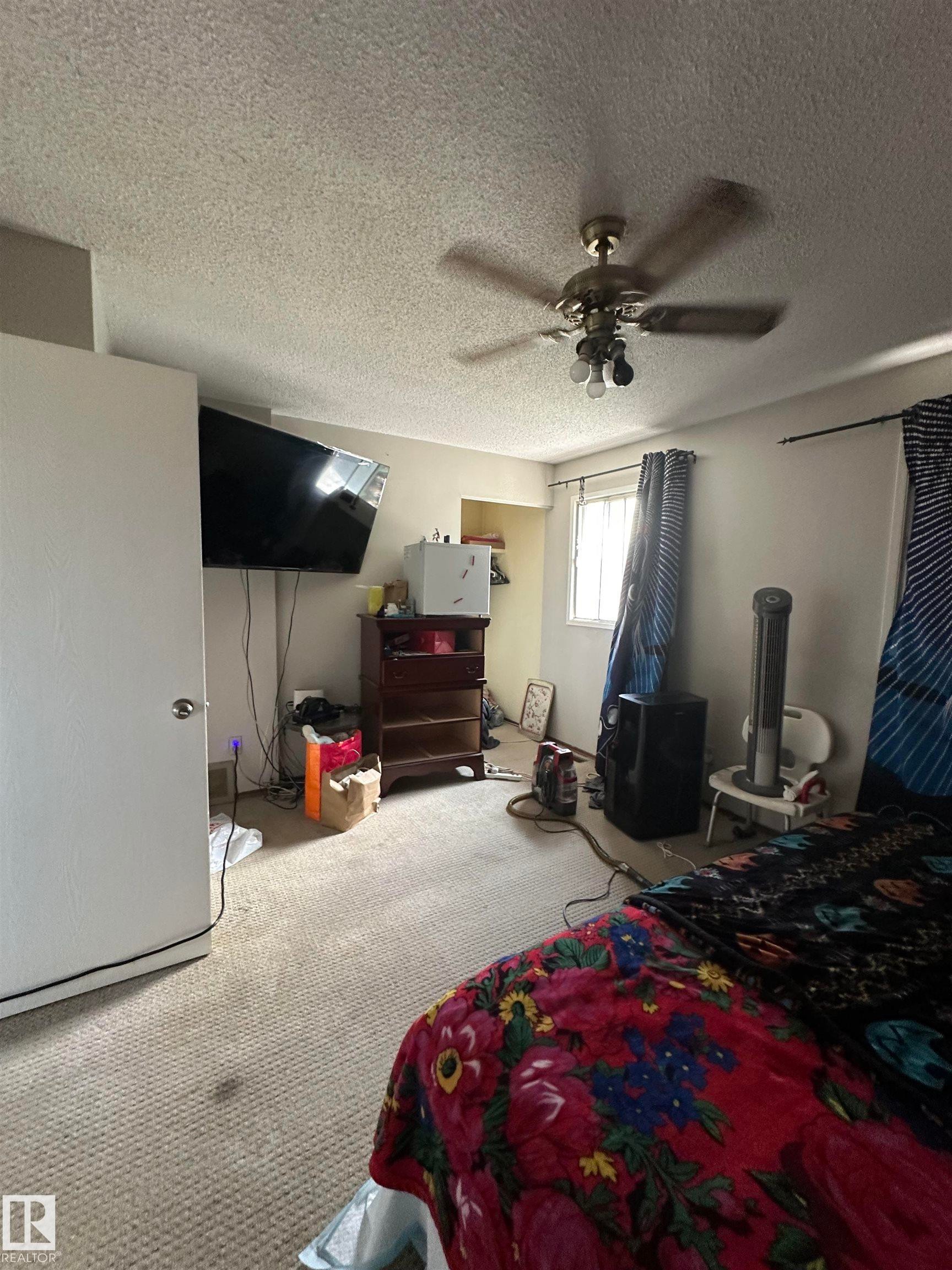 2114 47 Street Nw, Edmonton, AB - Indoor