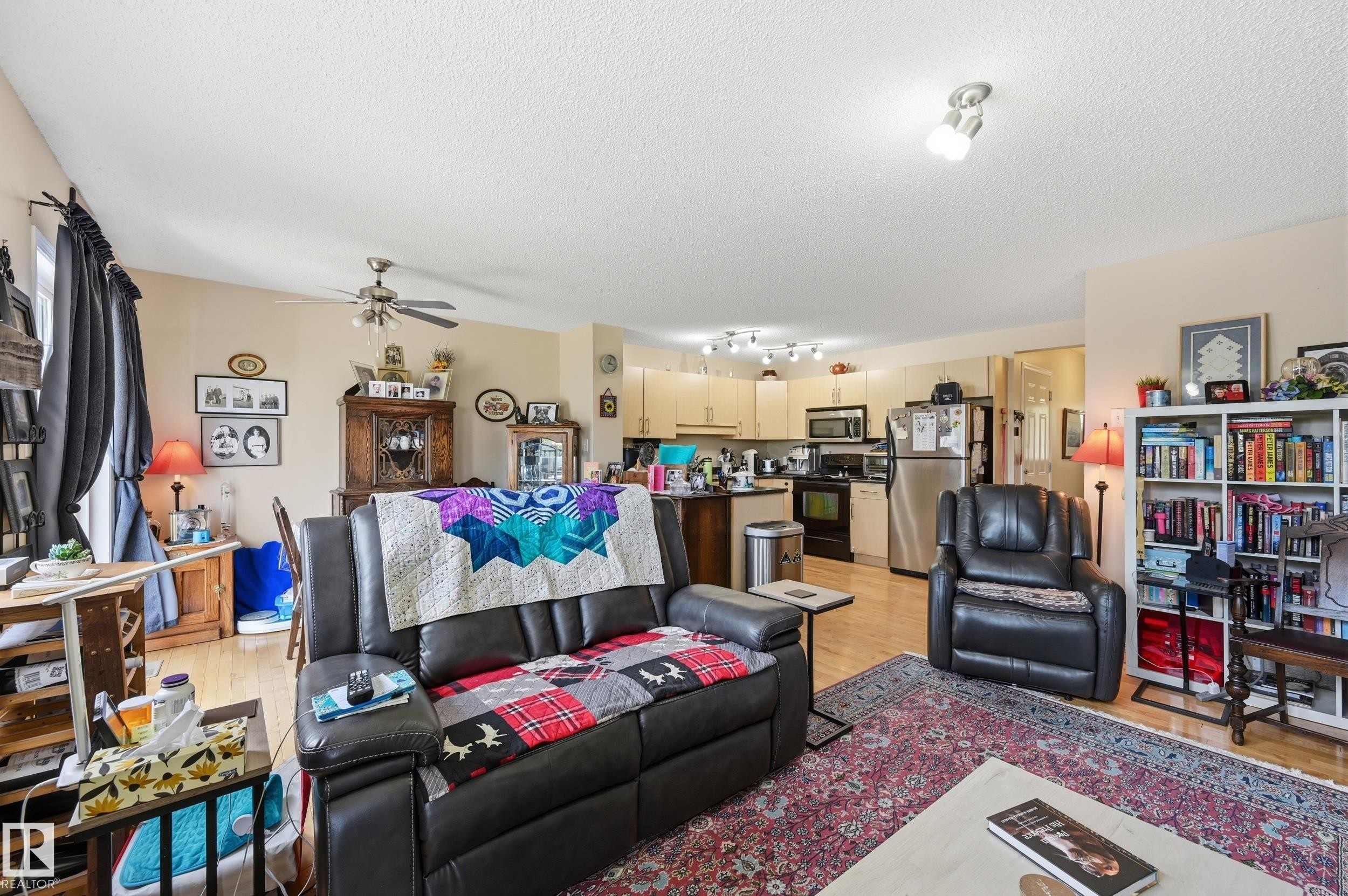 1867 119 Street Sw, Edmonton, AB - Indoor