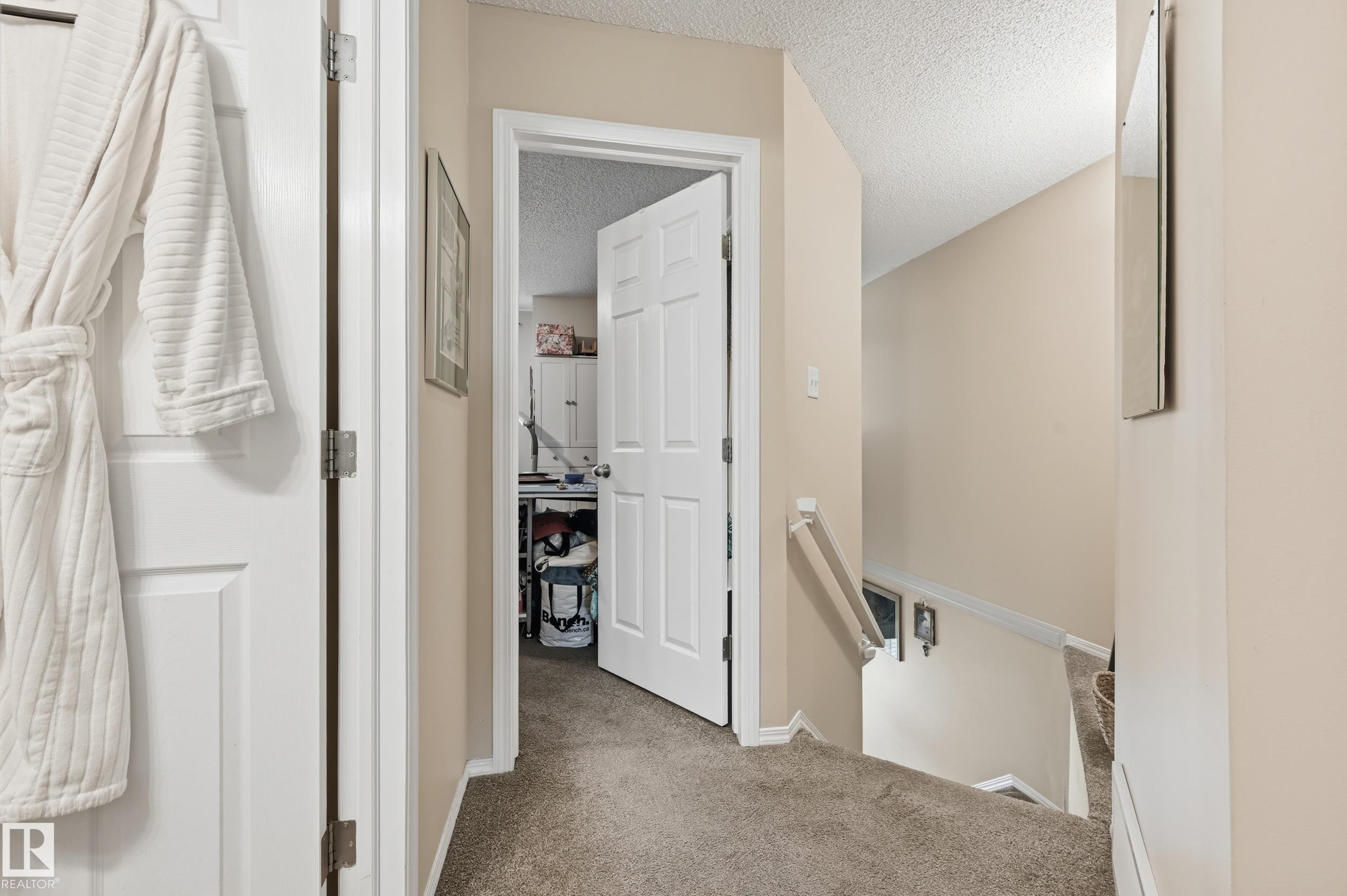 1867 119 Street Sw, Edmonton, AB - Indoor