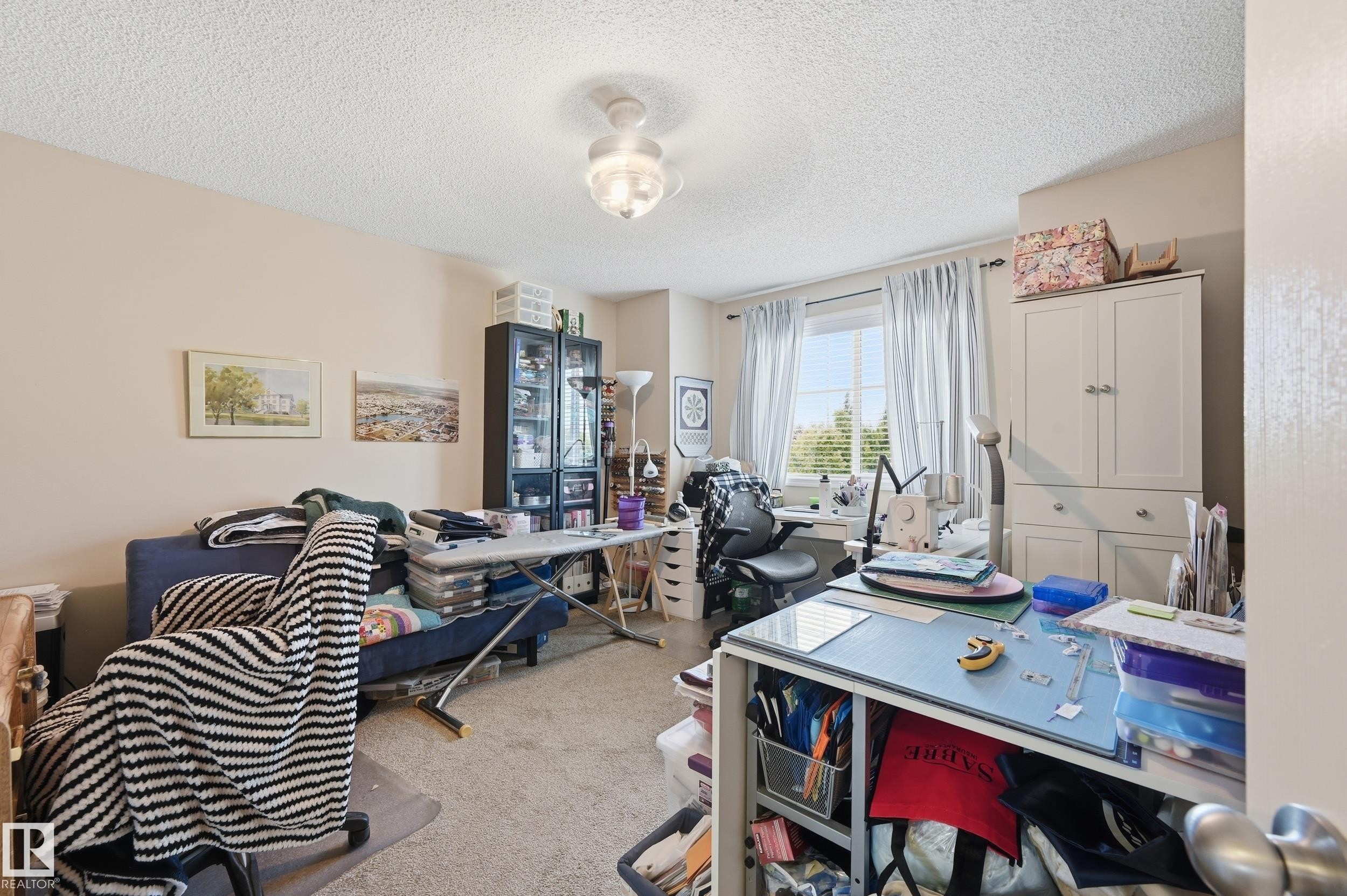 1867 119 Street Sw, Edmonton, AB - Indoor