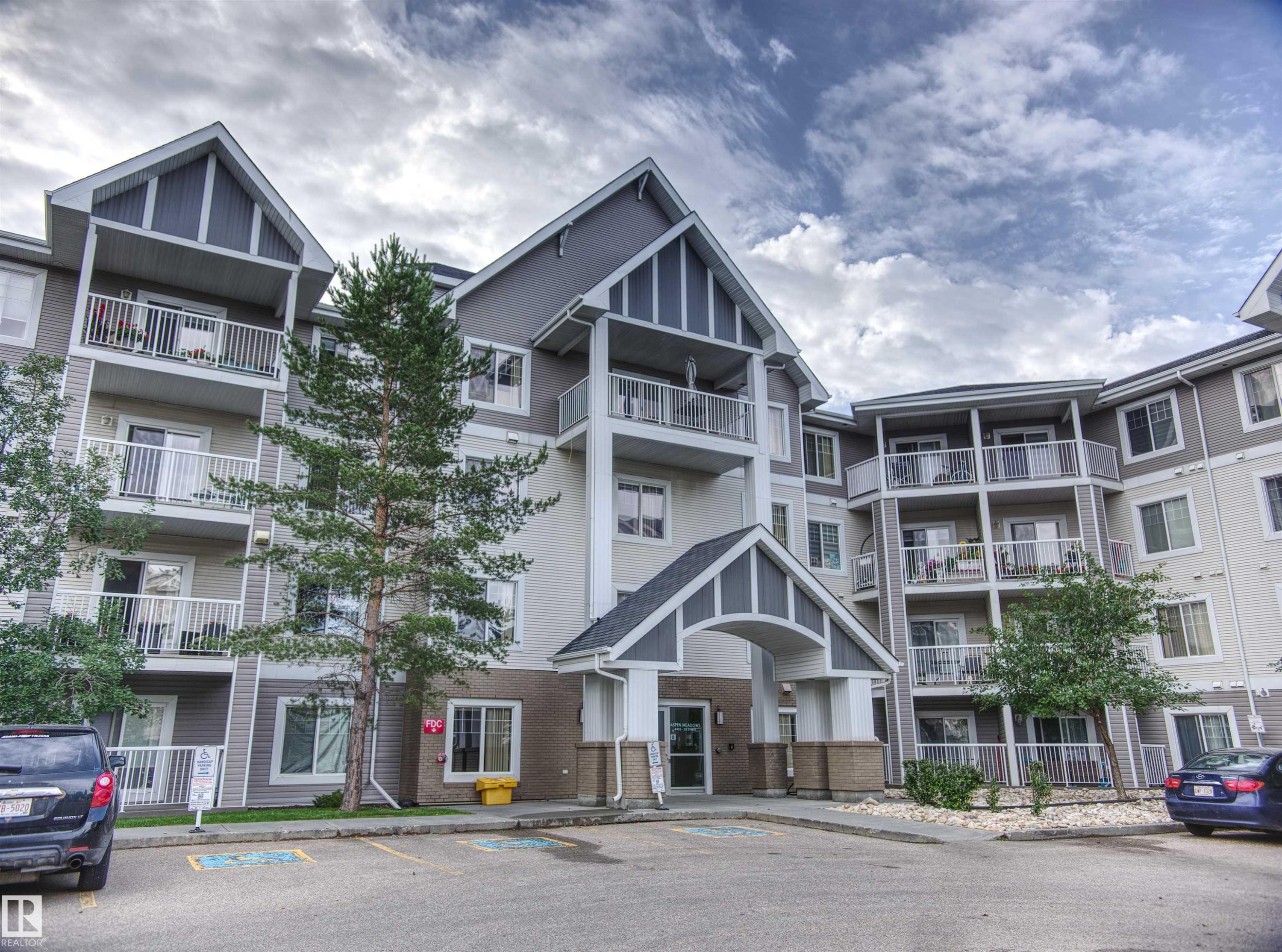 #409 4403 23 St Nw, Edmonton, AB - Outdoor With Balcony With Facade