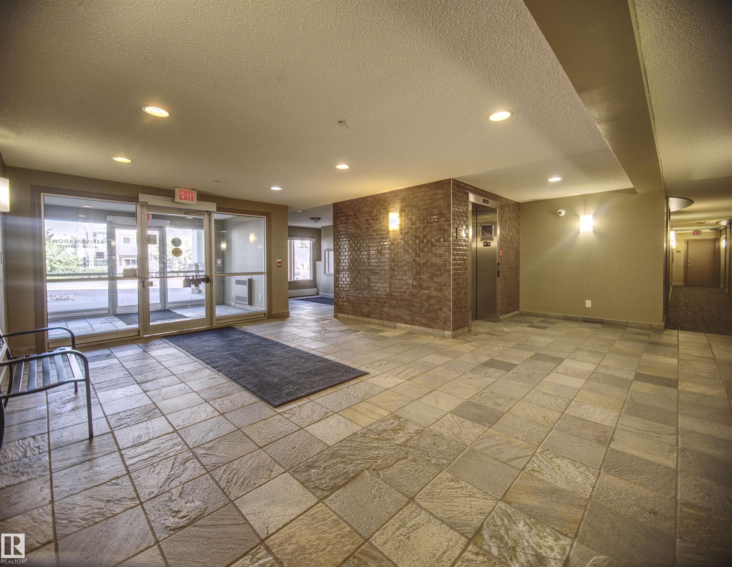 #409 4403 23 St Nw, Edmonton, AB - Indoor Photo Showing Other Room