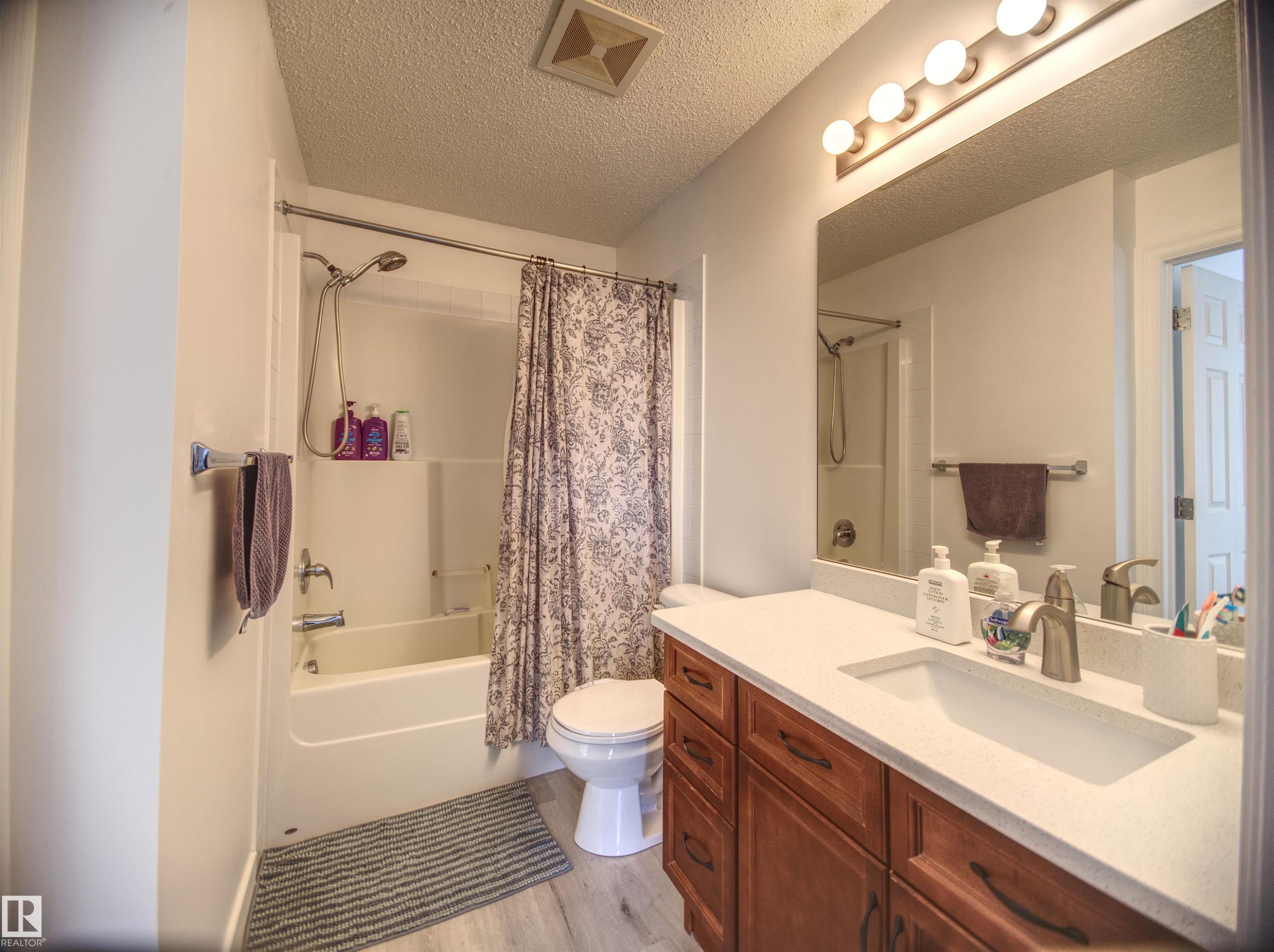 #409 4403 23 St Nw, Edmonton, AB - Indoor Photo Showing Bathroom