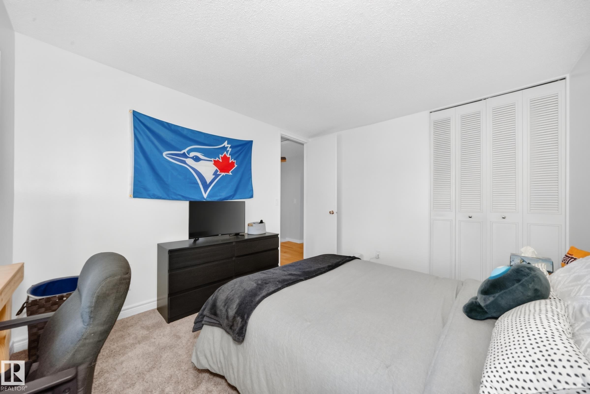 74 Lacombe Point(E), St. Albert, AB - Indoor Photo Showing Bedroom