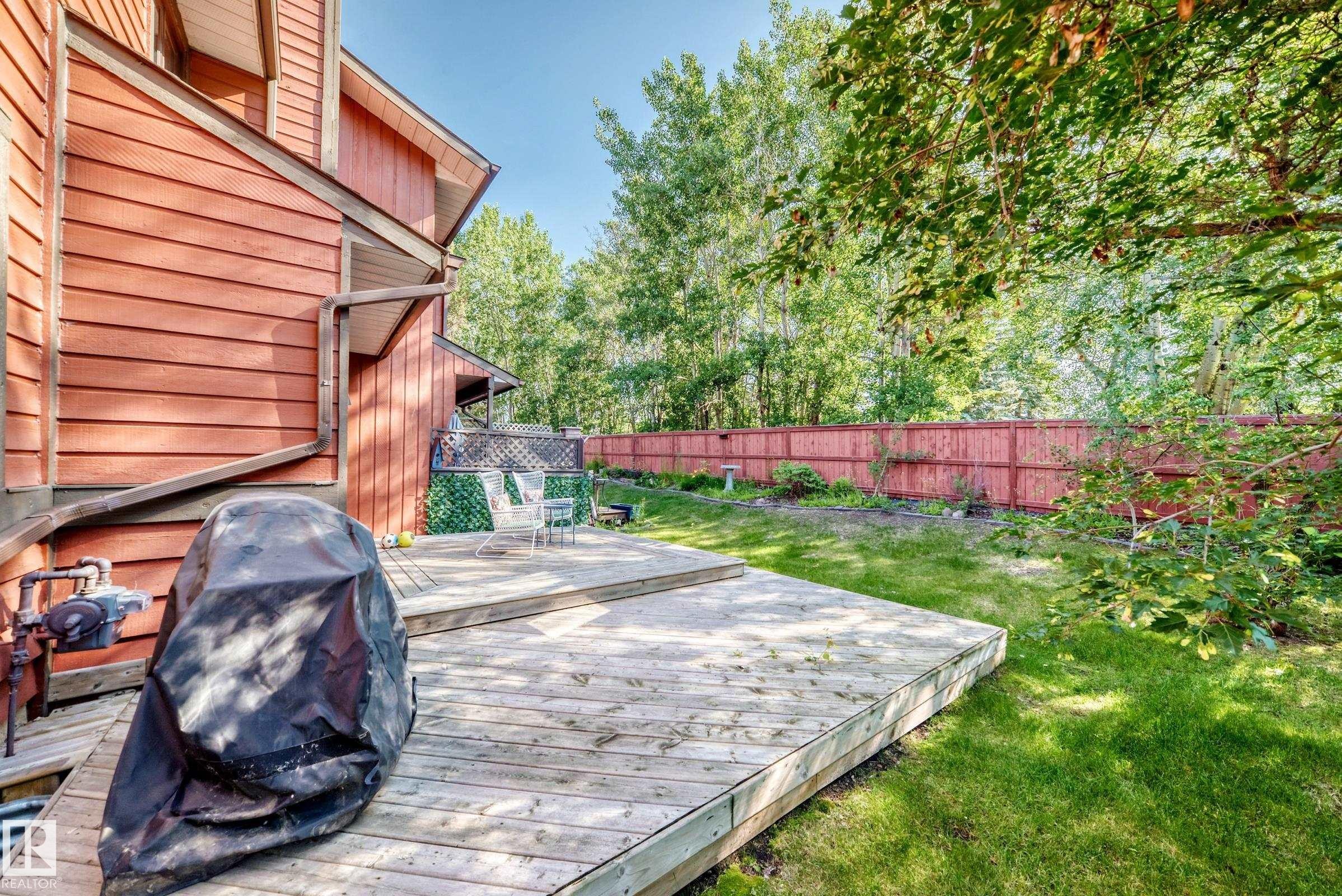 74 Lacombe Point(E), St. Albert, AB - Outdoor