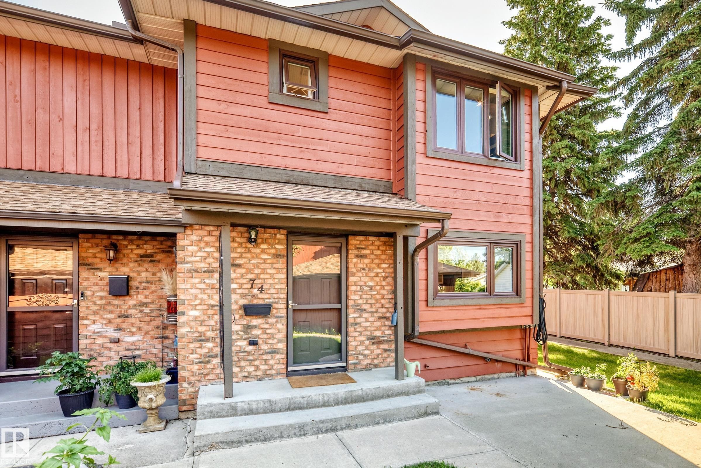 74 Lacombe Point(E), St. Albert, AB - Outdoor With Exterior