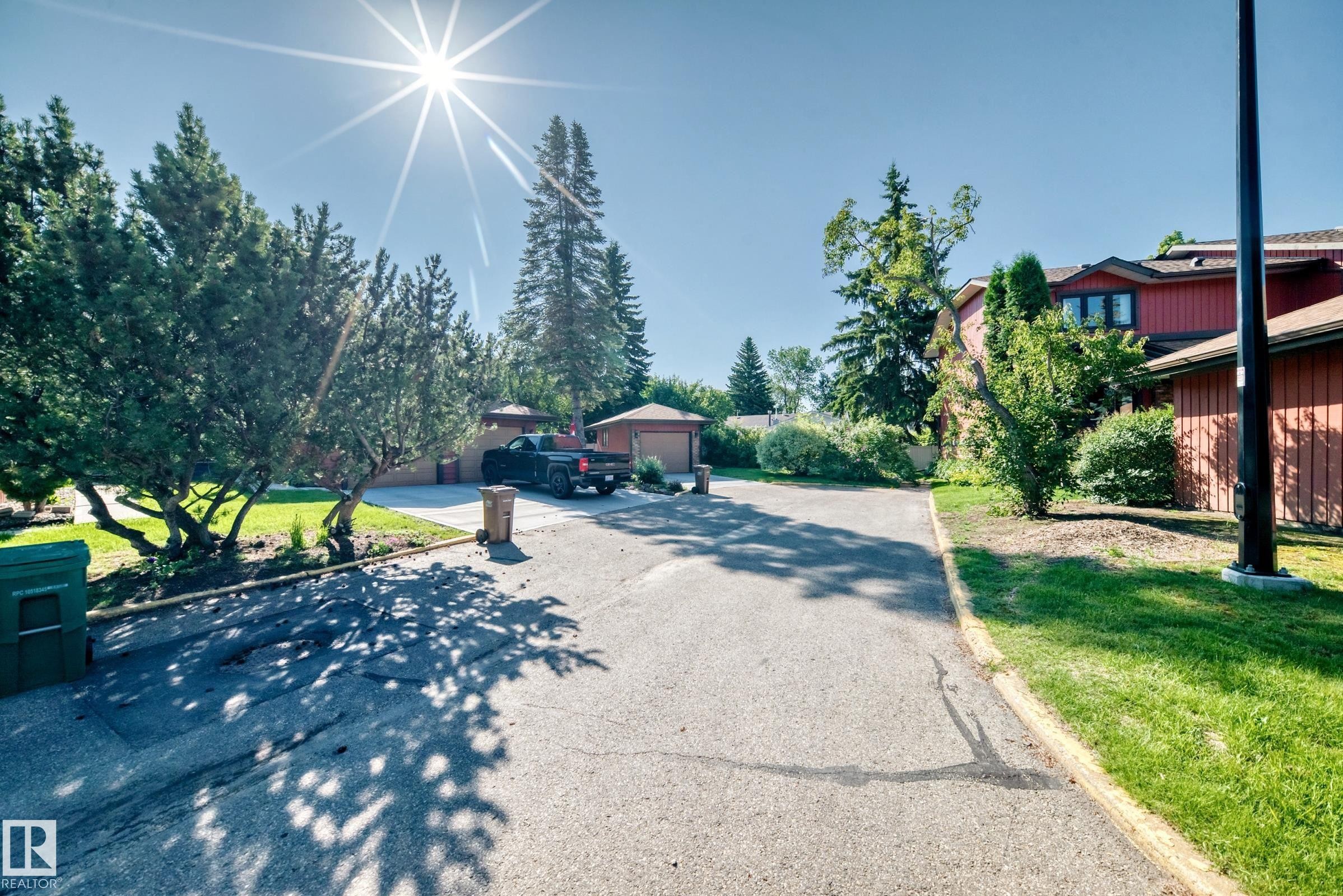 74 Lacombe Point(E), St. Albert, AB - Outdoor