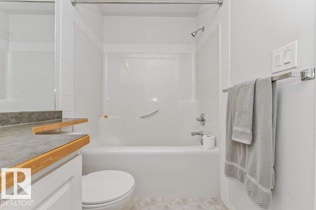 #217 245 Edwards Dr Sw, Edmonton, AB - Indoor Photo Showing Bathroom