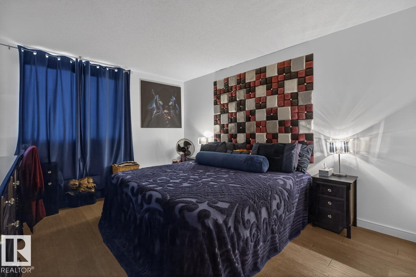 11307 99 Avenue Nw, Edmonton, AB - Indoor Photo Showing Bedroom