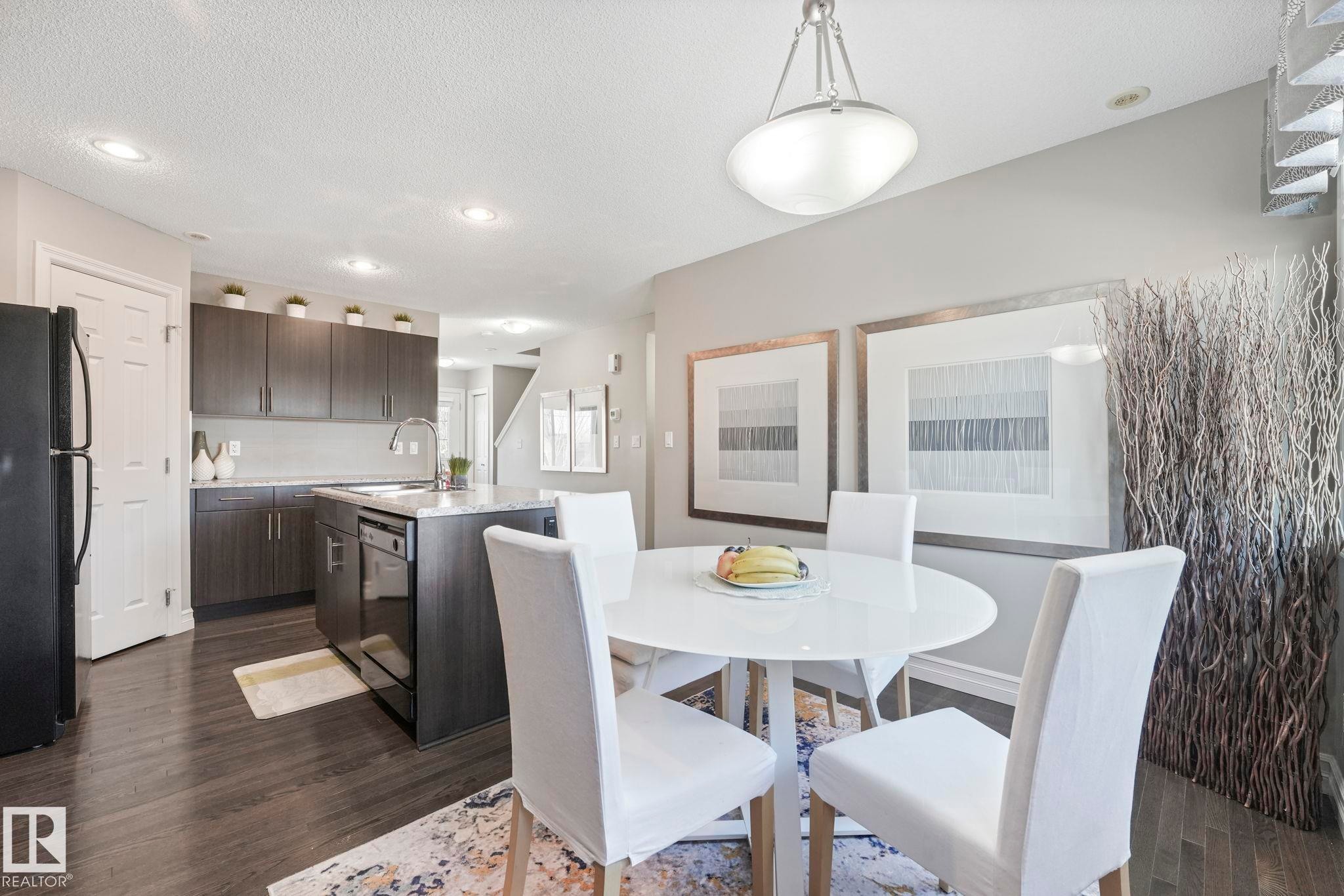 5505 3 Avenue Sw, Edmonton, AB - Indoor Photo Showing Dining Room