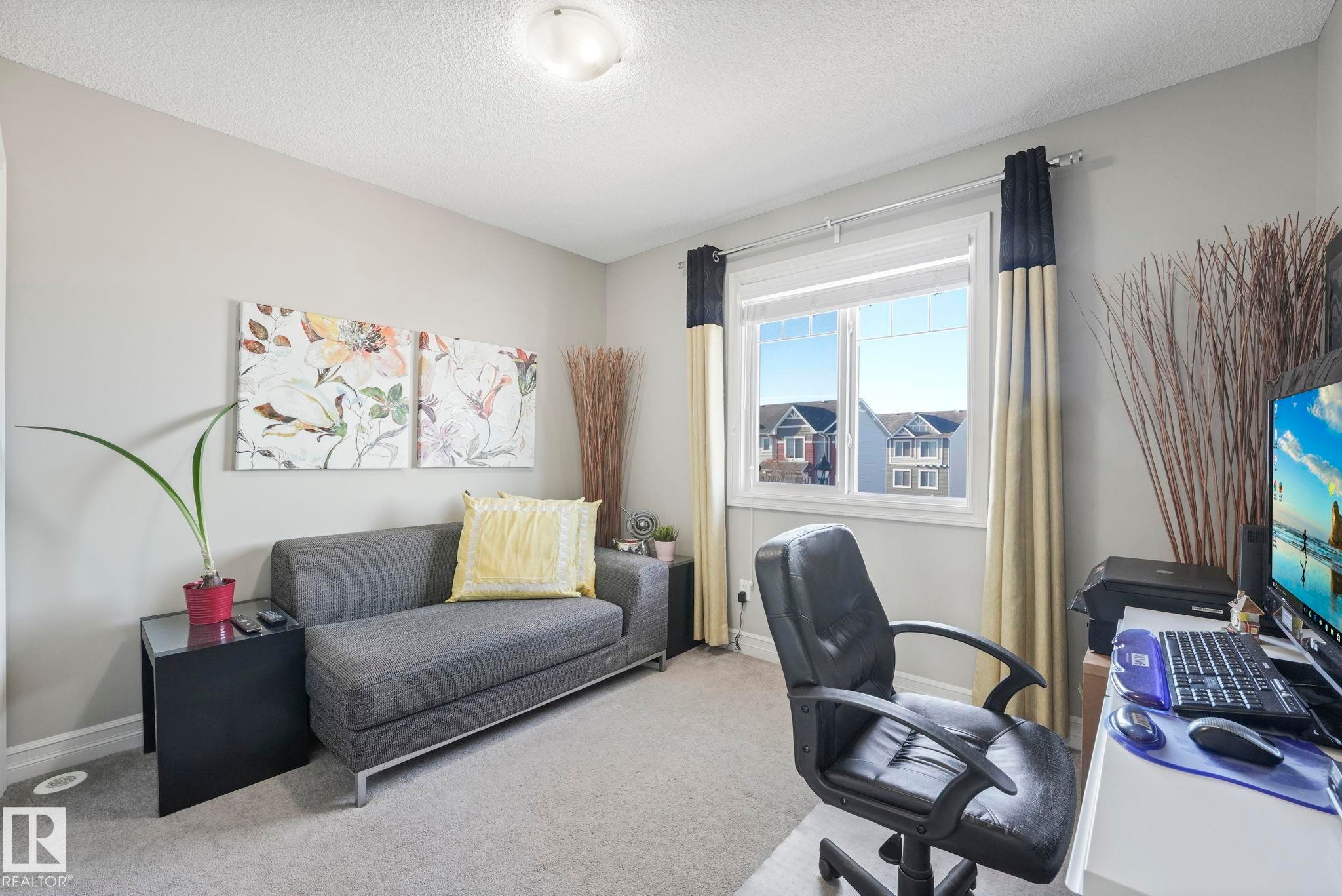 5505 3 Avenue Sw, Edmonton, AB - Indoor Photo Showing Office