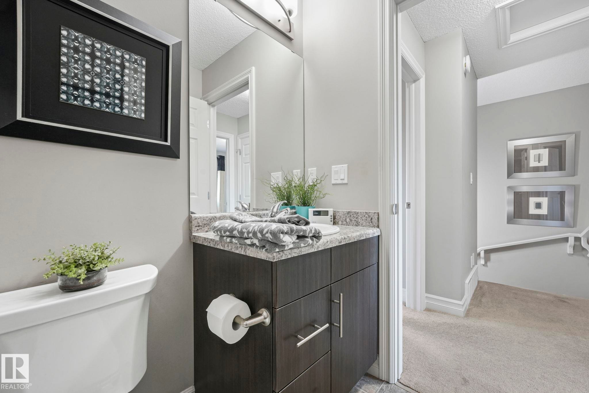 5505 3 Avenue Sw, Edmonton, AB - Indoor