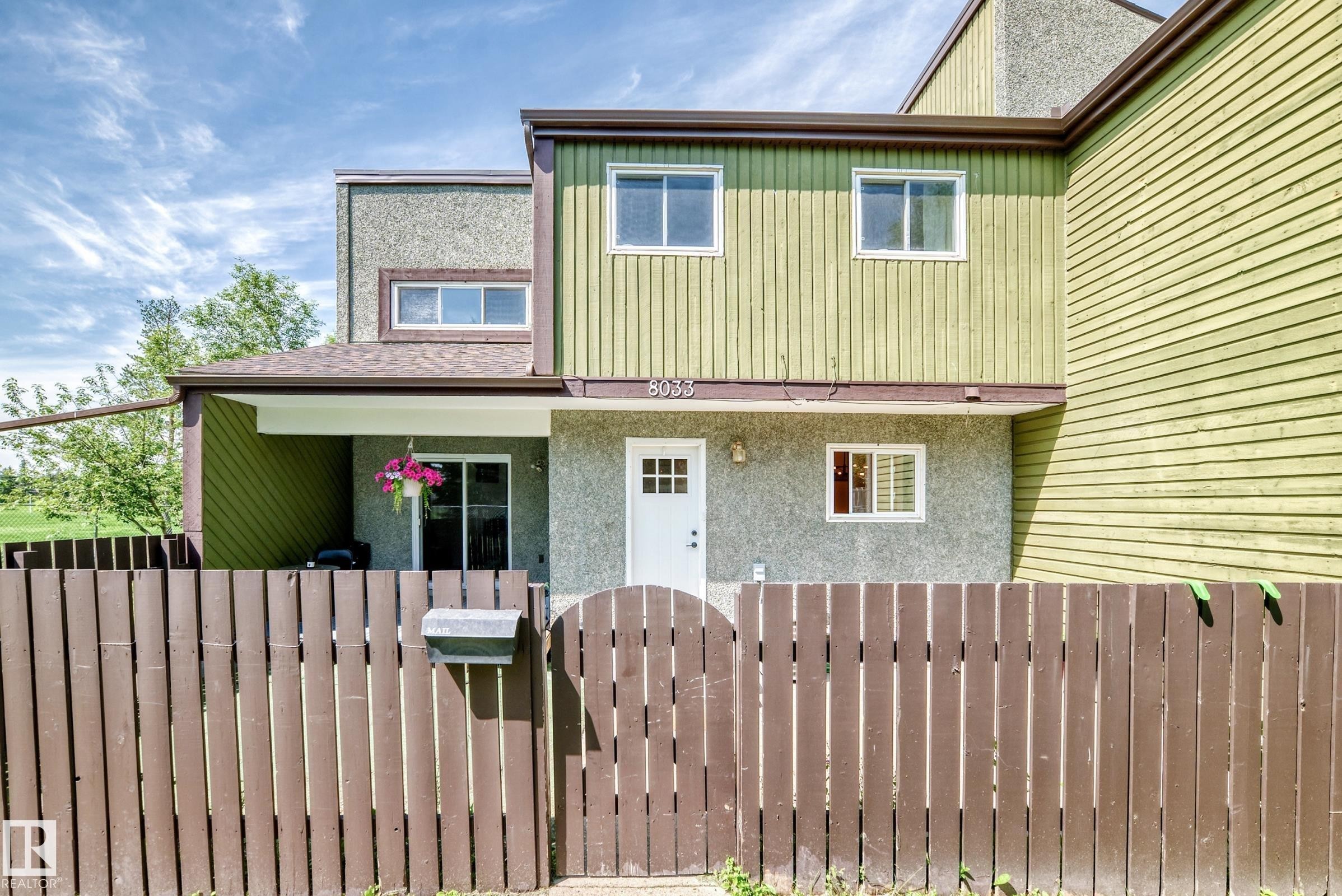 8033 27 Avenue Nw, Edmonton, AB - Outdoor With Exterior
