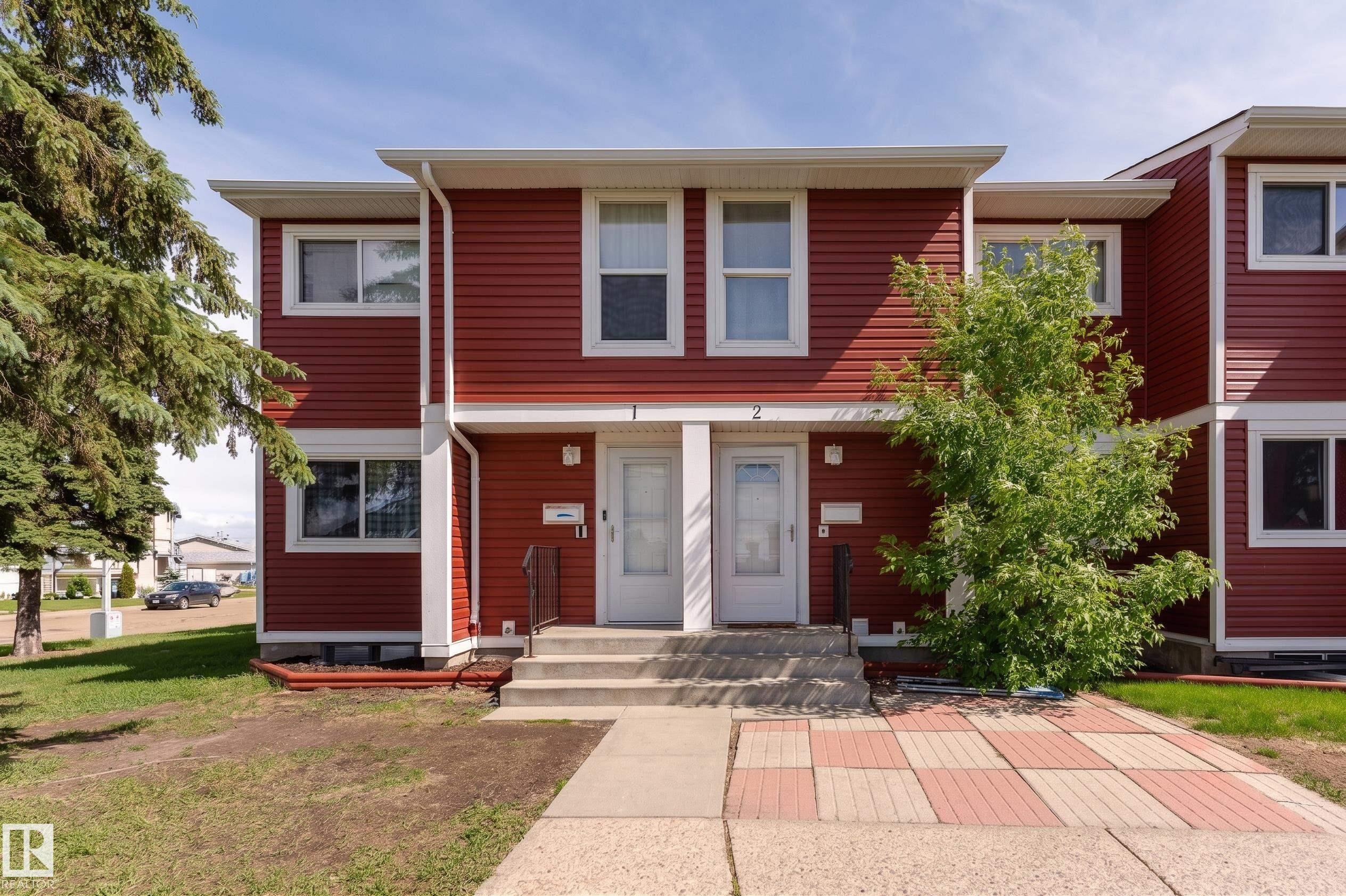 #2 4707 126 Av Nw, Edmonton, AB - Outdoor With Facade