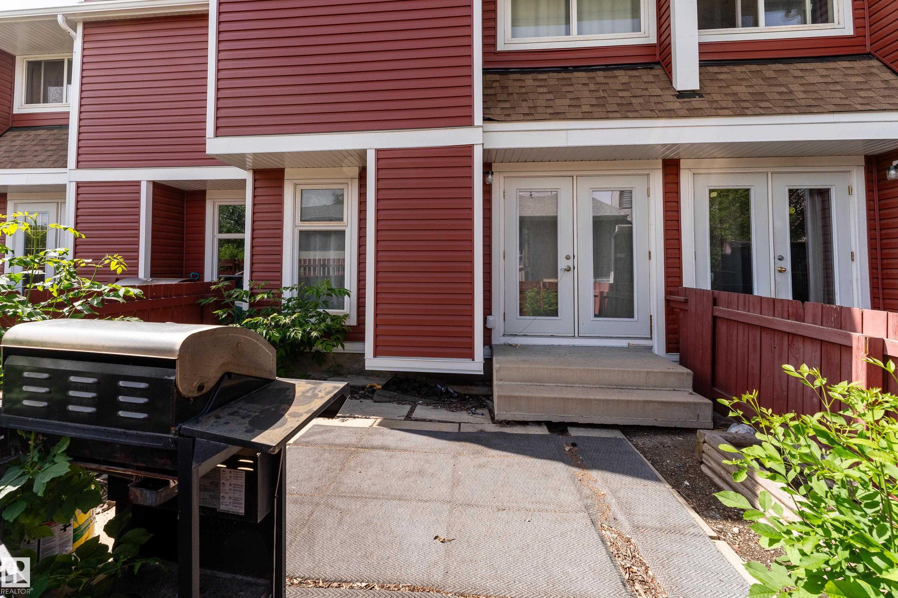 #2 4707 126 Av Nw, Edmonton, AB - Outdoor