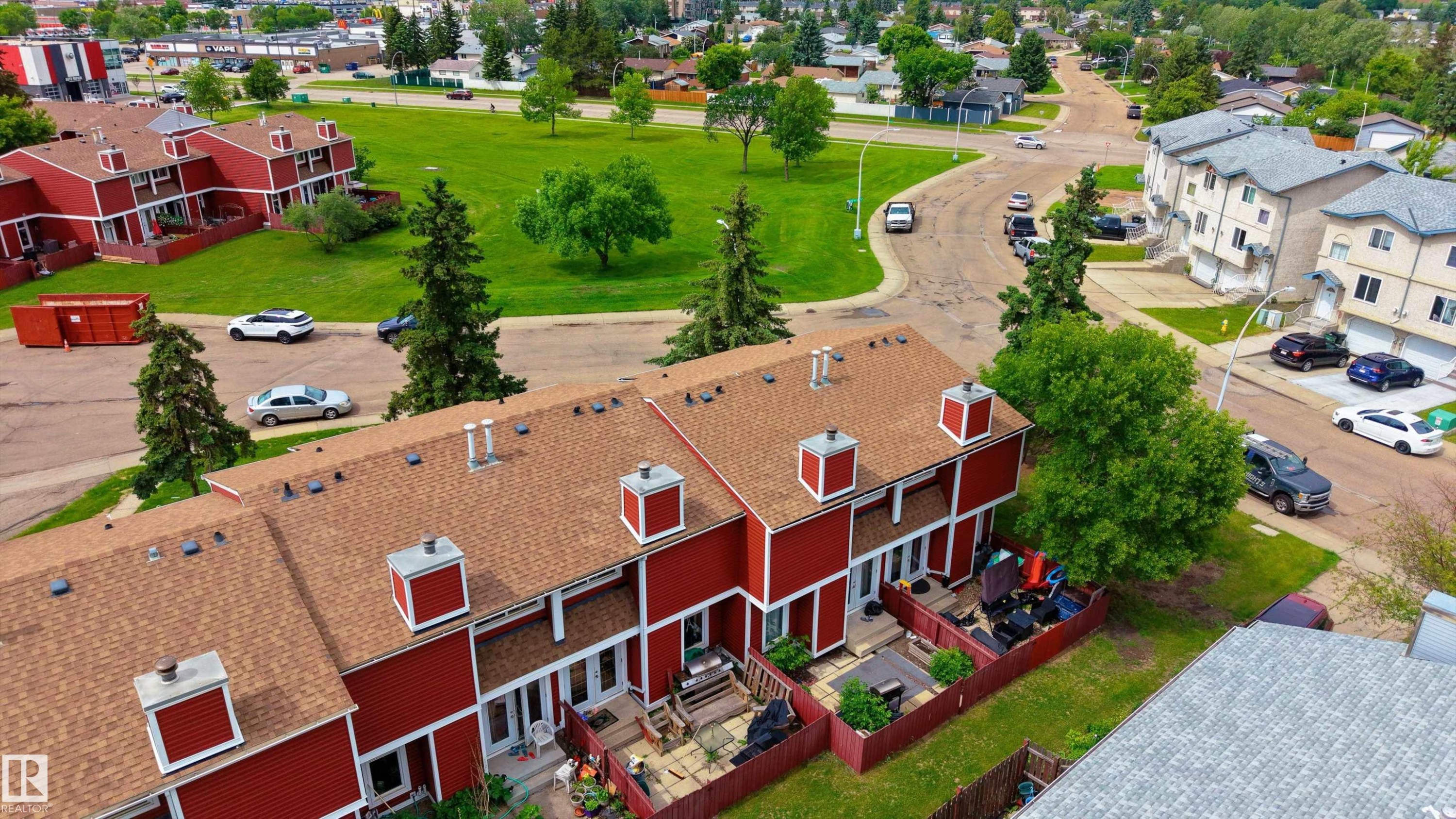 #2 4707 126 Av Nw, Edmonton, AB - Outdoor