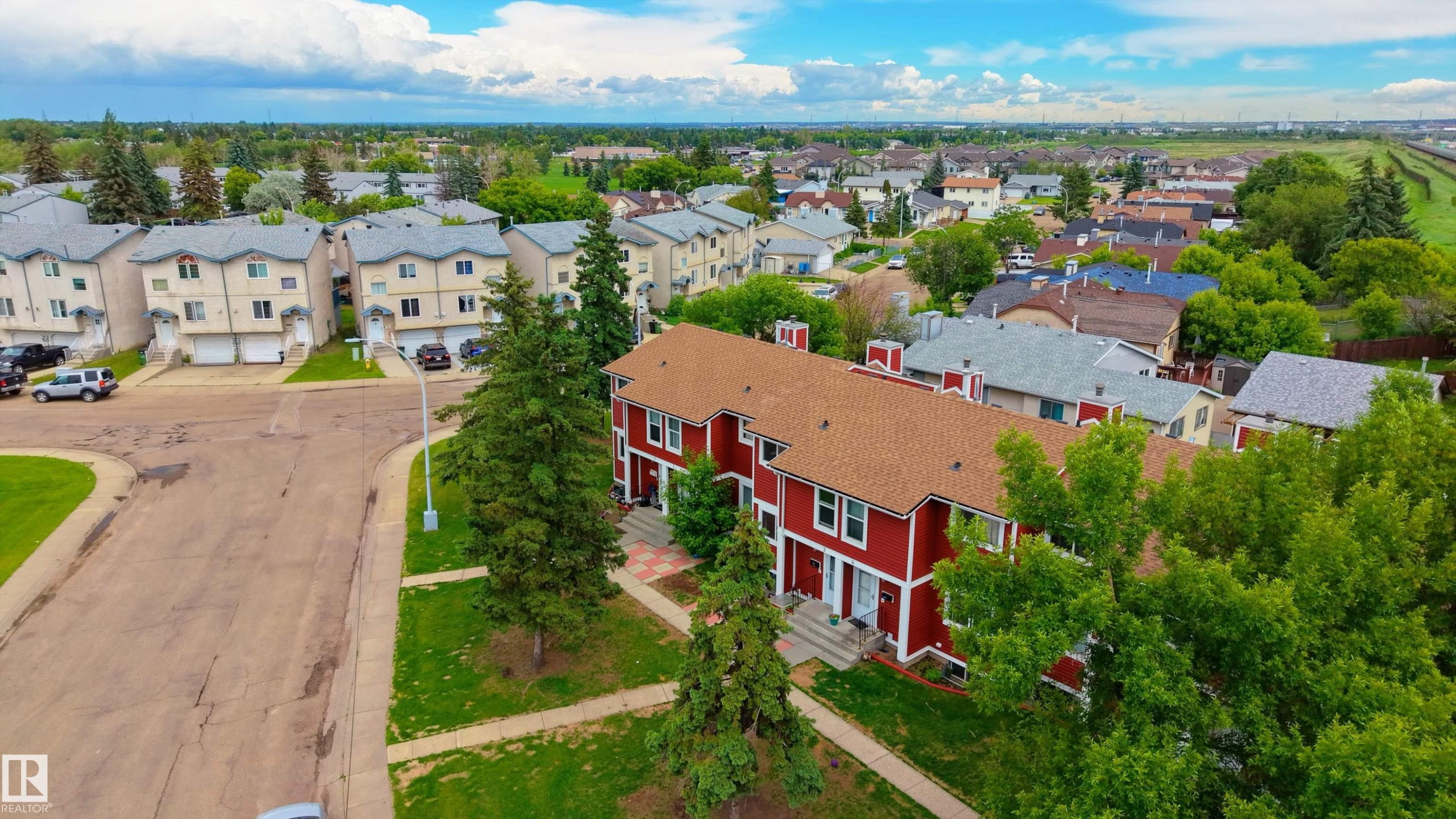 #2 4707 126 Av Nw, Edmonton, AB - Outdoor With View