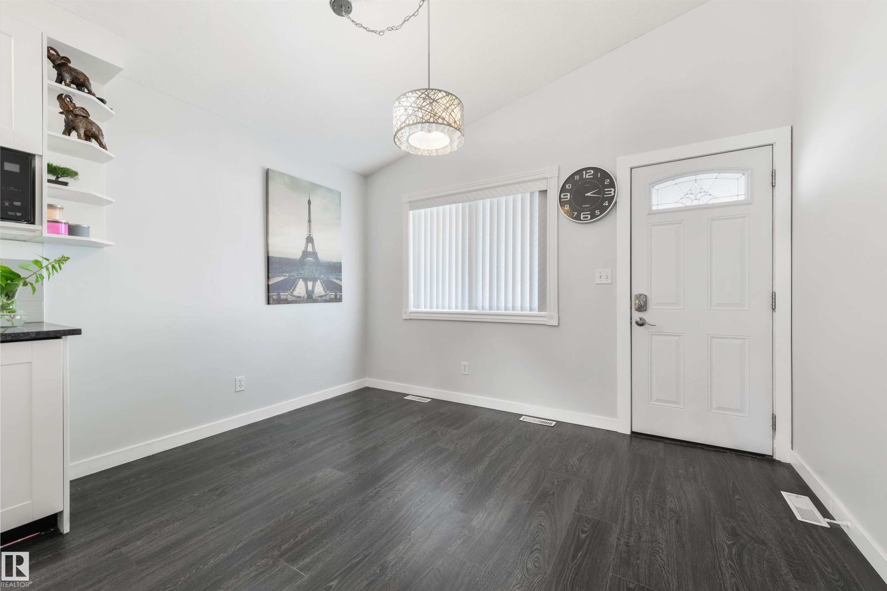 417 Hollick-Kenyon Road Nw, Edmonton, AB - Indoor Photo Showing Other Room