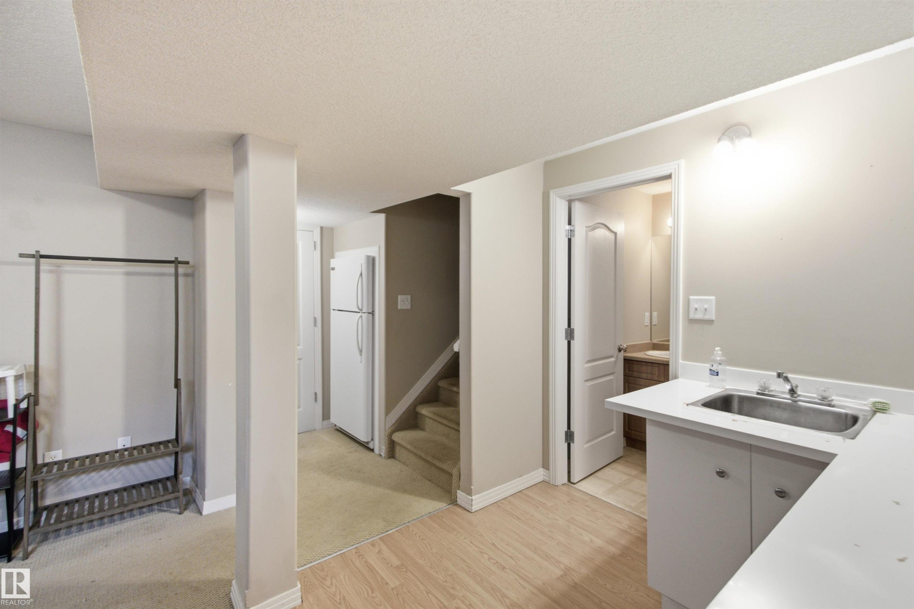8203 5 Avenue Sw, Edmonton, AB - Indoor