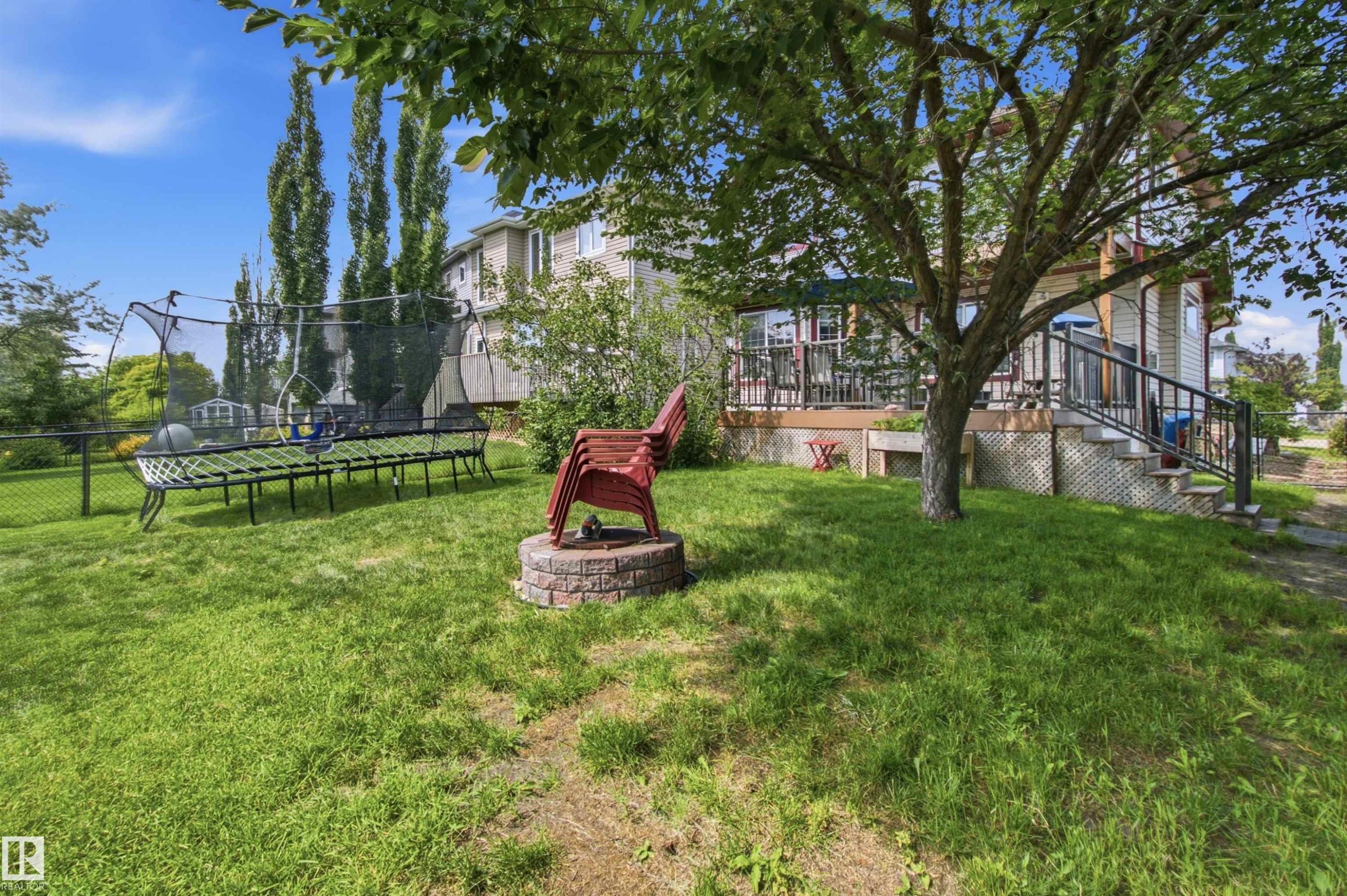 8203 5 Avenue Sw, Edmonton, AB - Outdoor