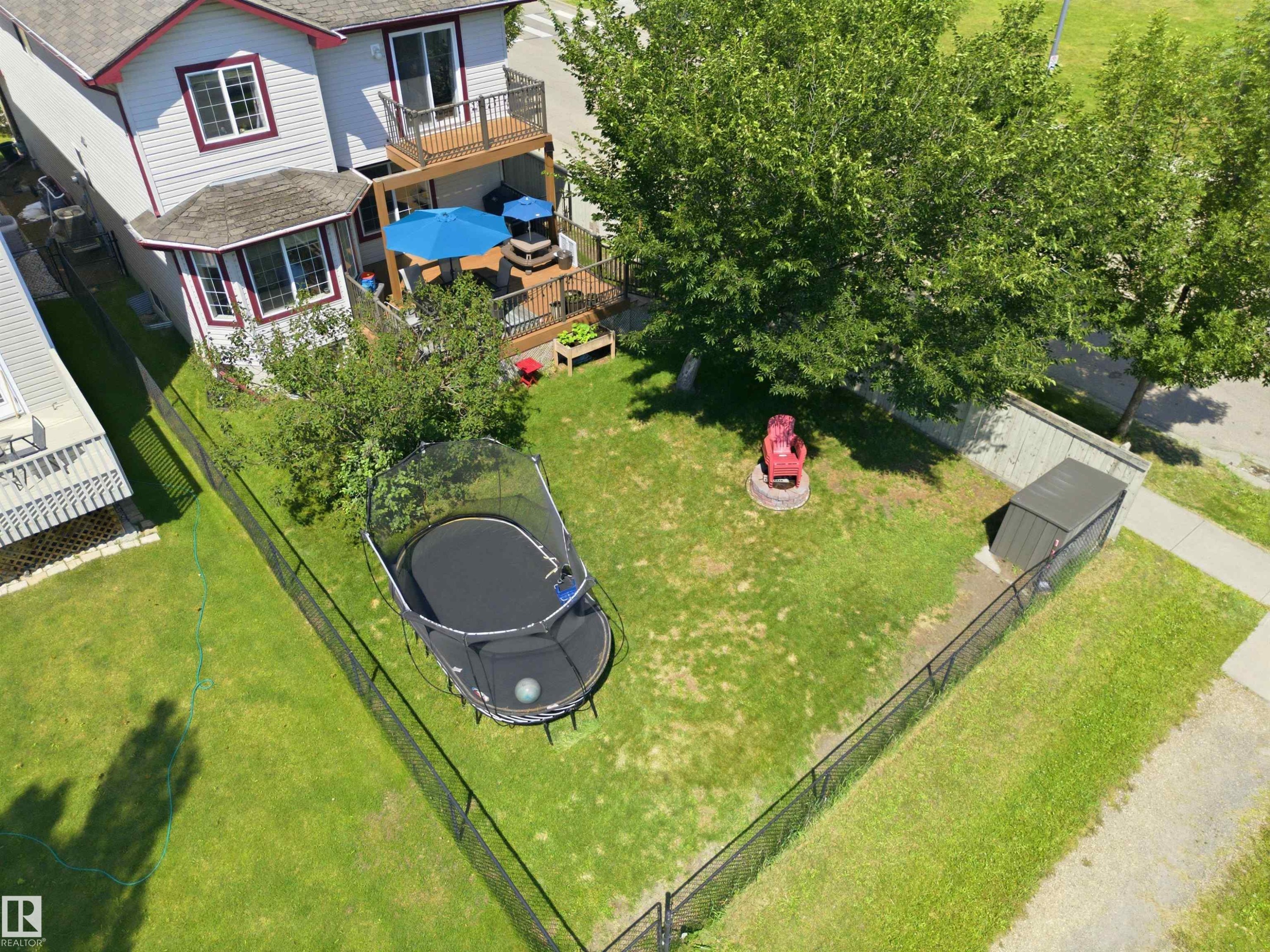 8203 5 Avenue Sw, Edmonton, AB - Outdoor