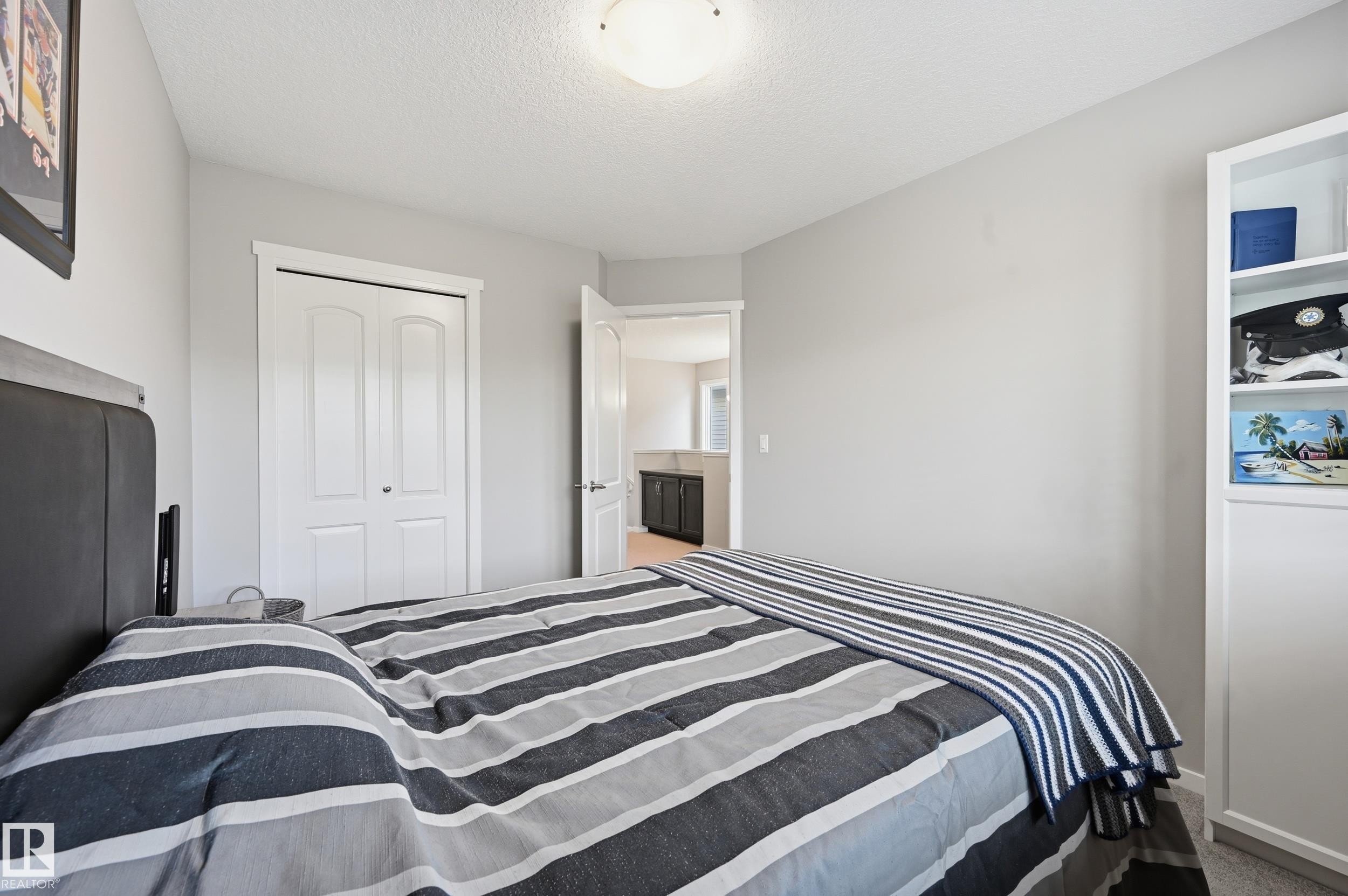 3457 Cutler Crescent Sw, Edmonton, AB - Indoor Photo Showing Bedroom